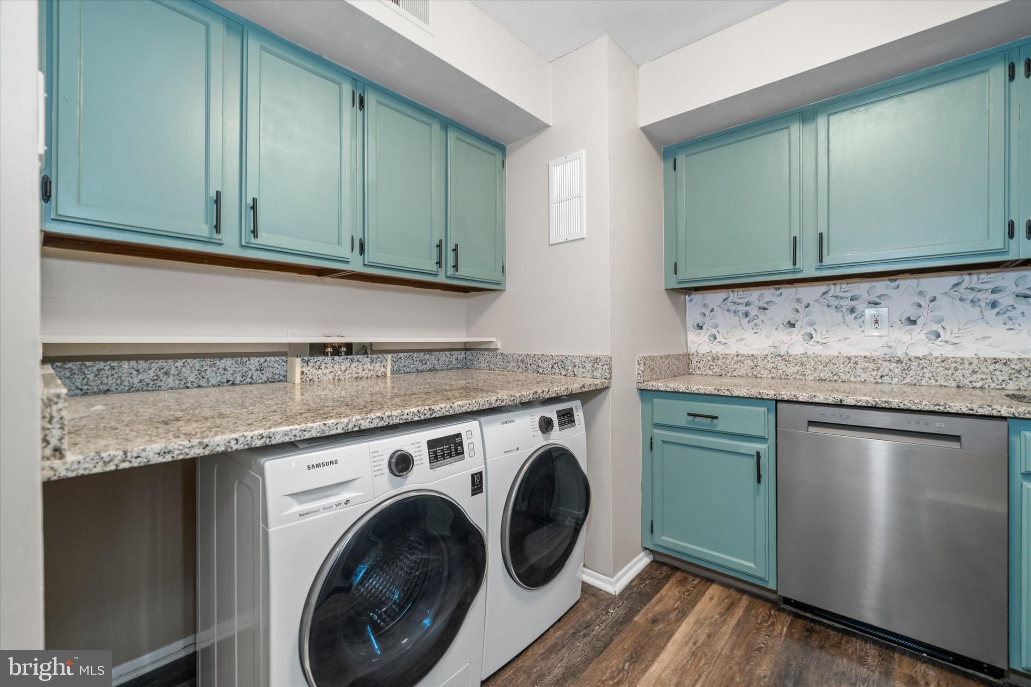 PAINTERS CROSSING - Residential