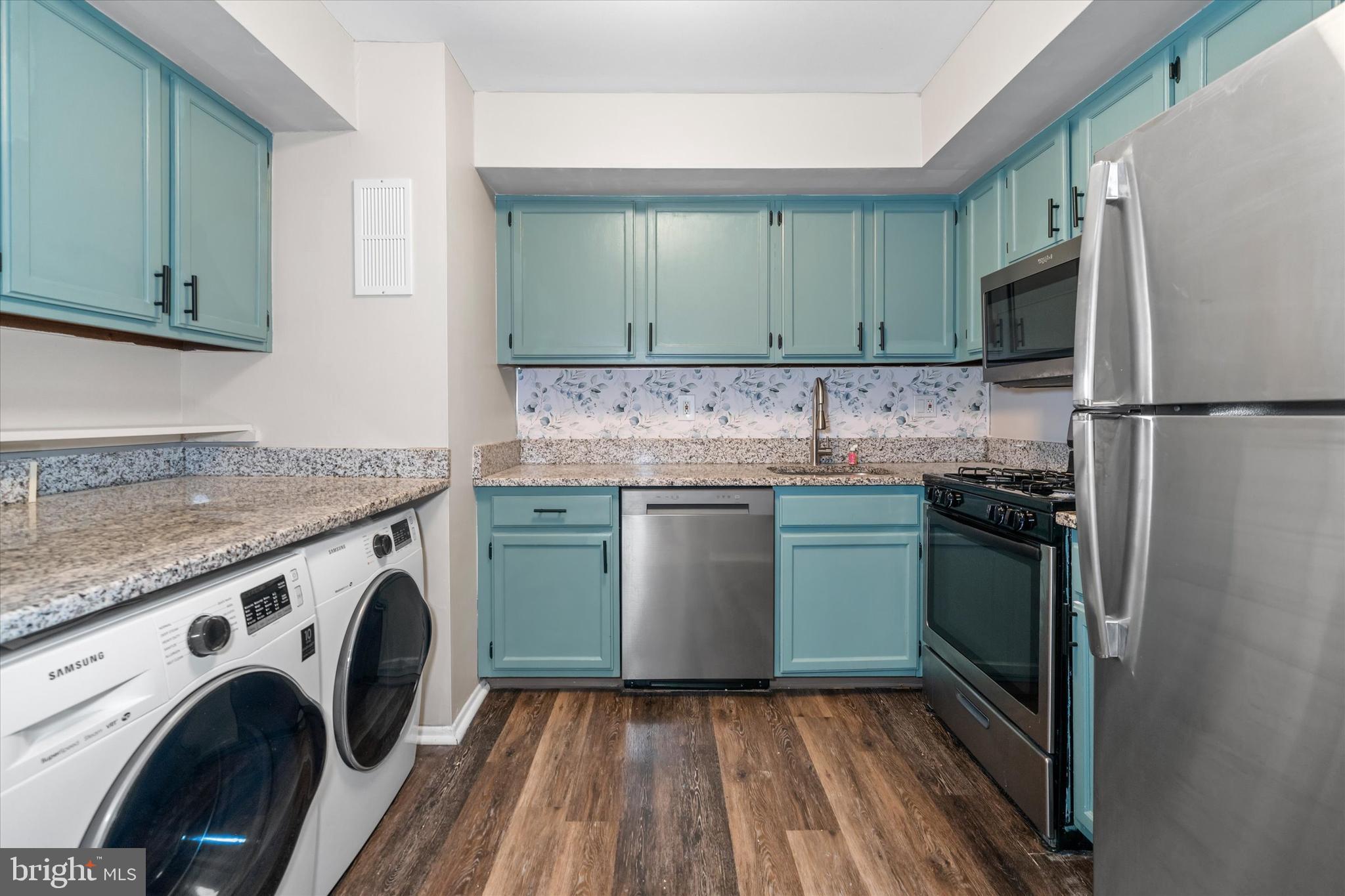 PAINTERS CROSSING - Residential