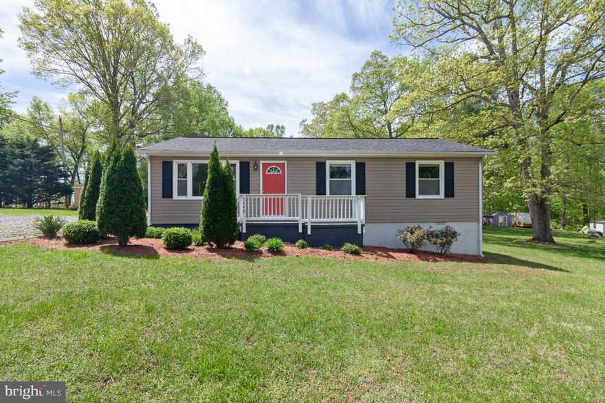 Move right into this charming 3 bedroom rambler! Situated on 1.22 acres with a nice yard and mountain views. Brand new carpet in the bedrooms, updated bathrooms with tile. Beautiful granite counters with stainless steel appliances. Do not miss out on this one! You will not be disappointed!