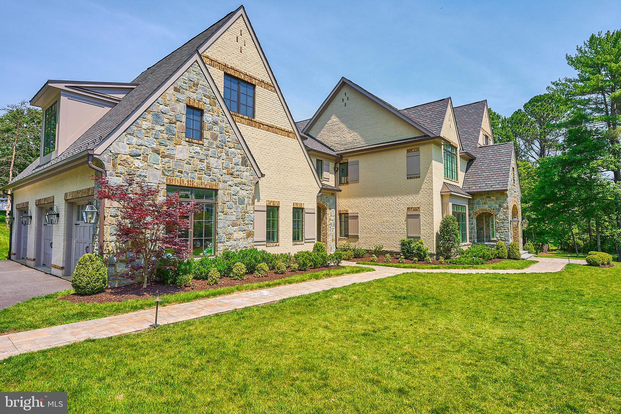 GLENDALE KNOLLS - Residential