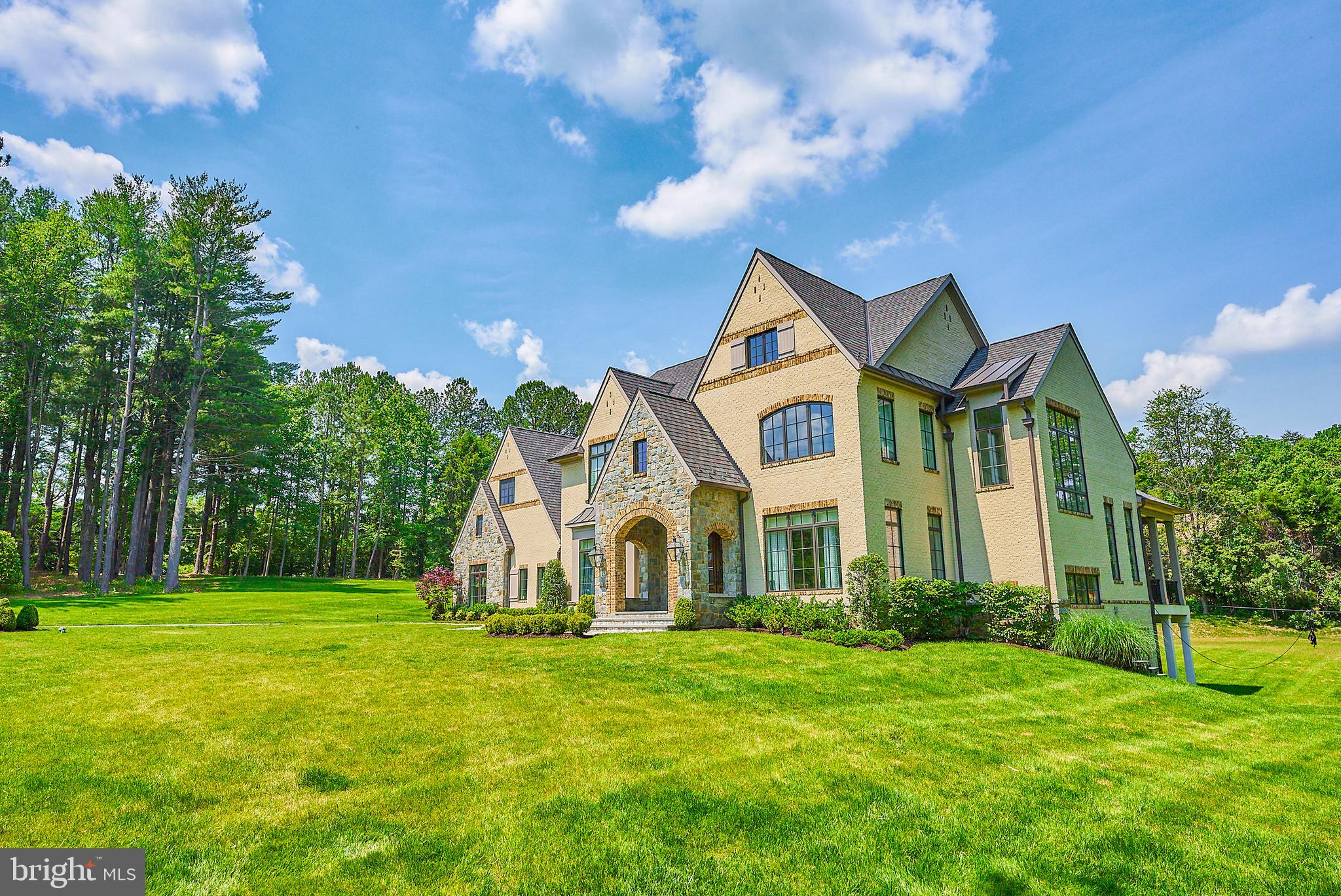 GLENDALE KNOLLS - Residential