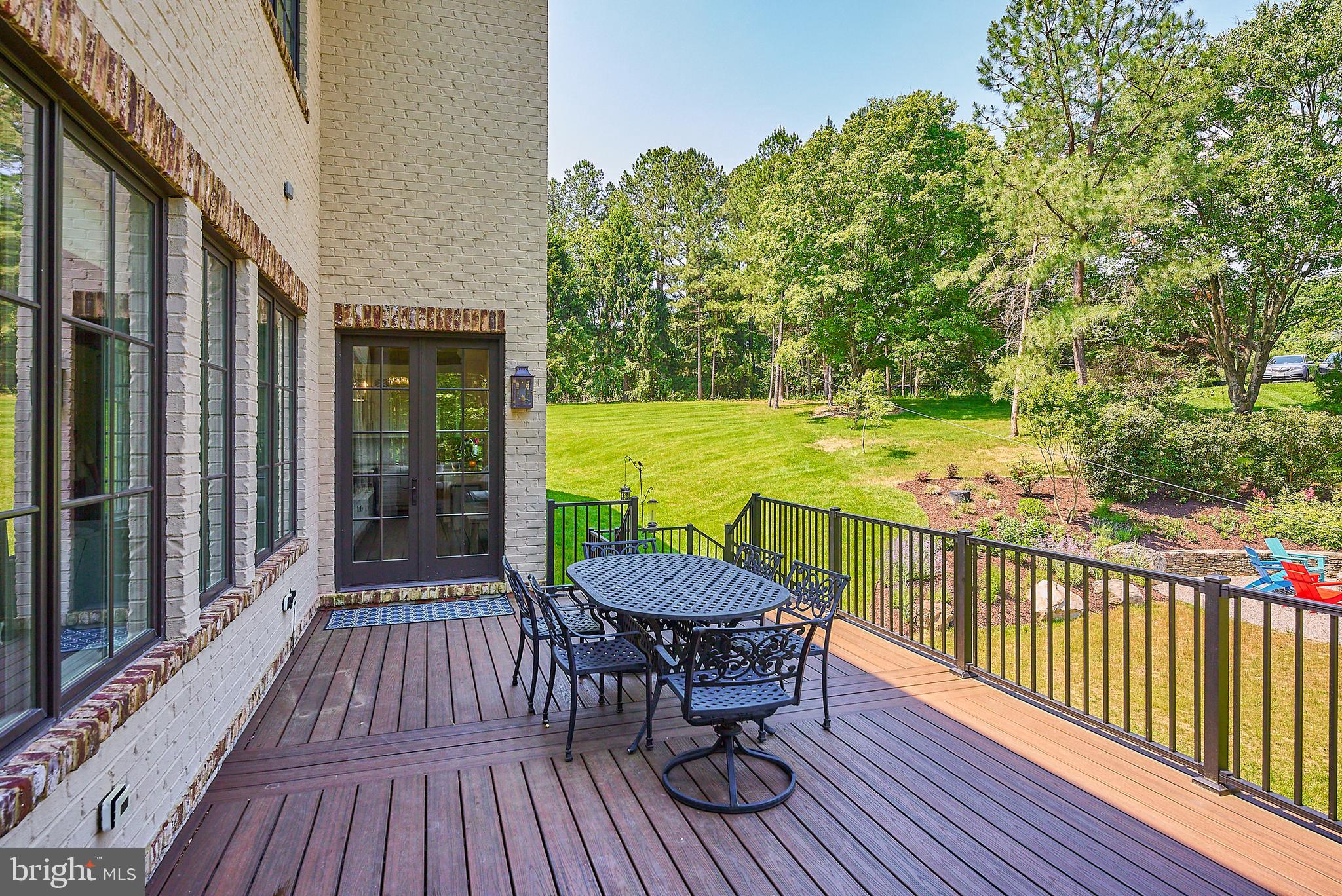 GLENDALE KNOLLS - Residential