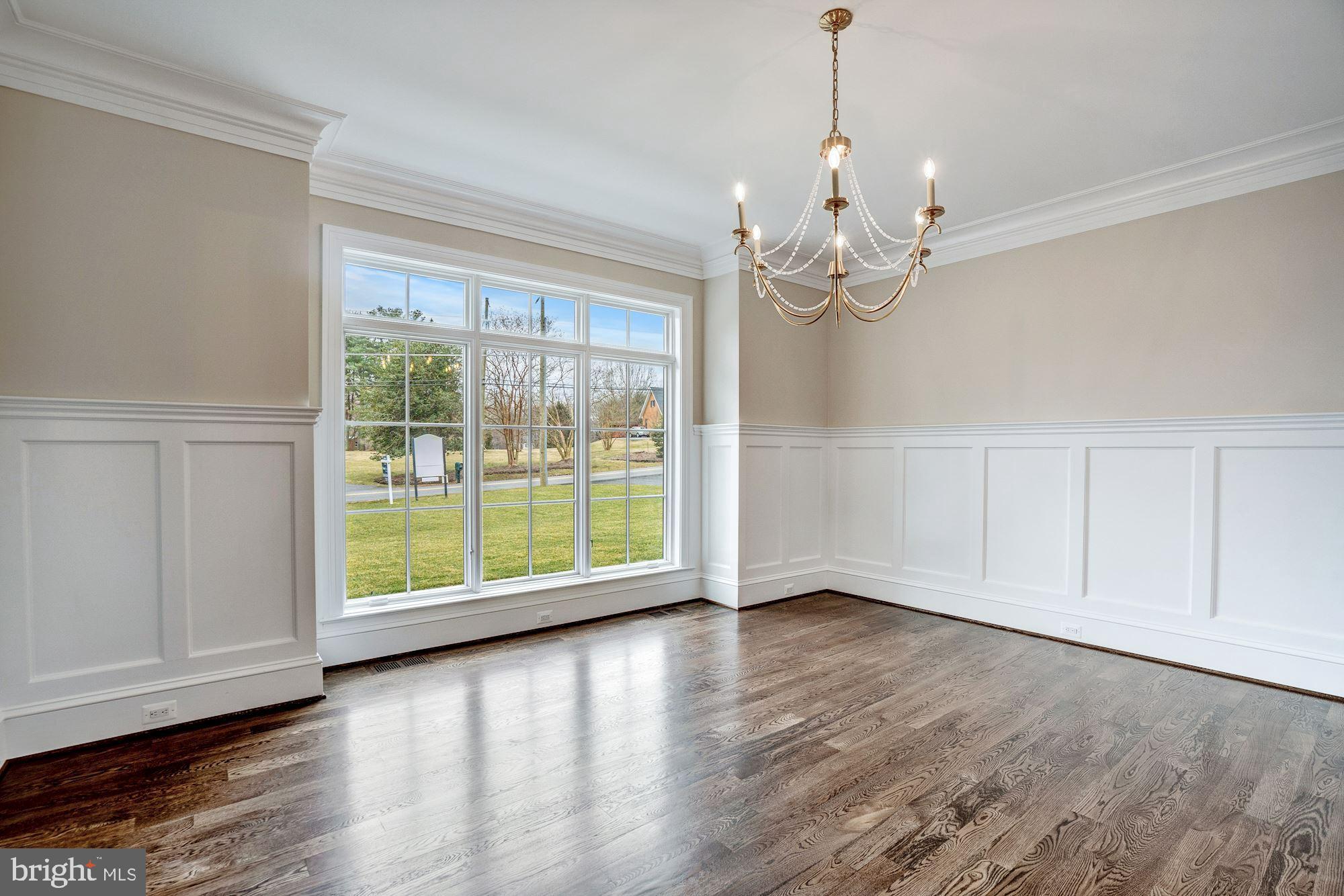 GLENDALE KNOLLS - Residential