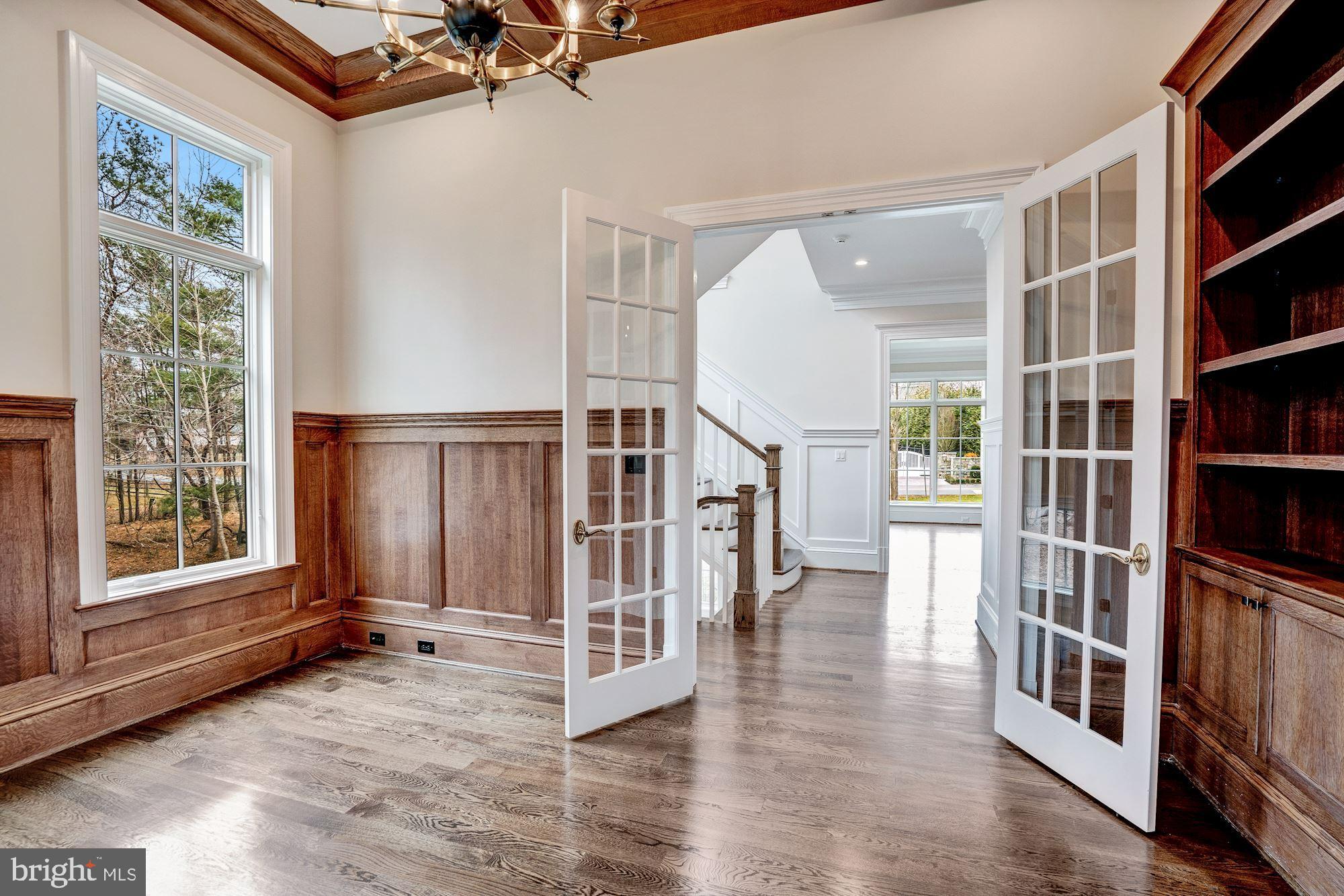 GLENDALE KNOLLS - Residential