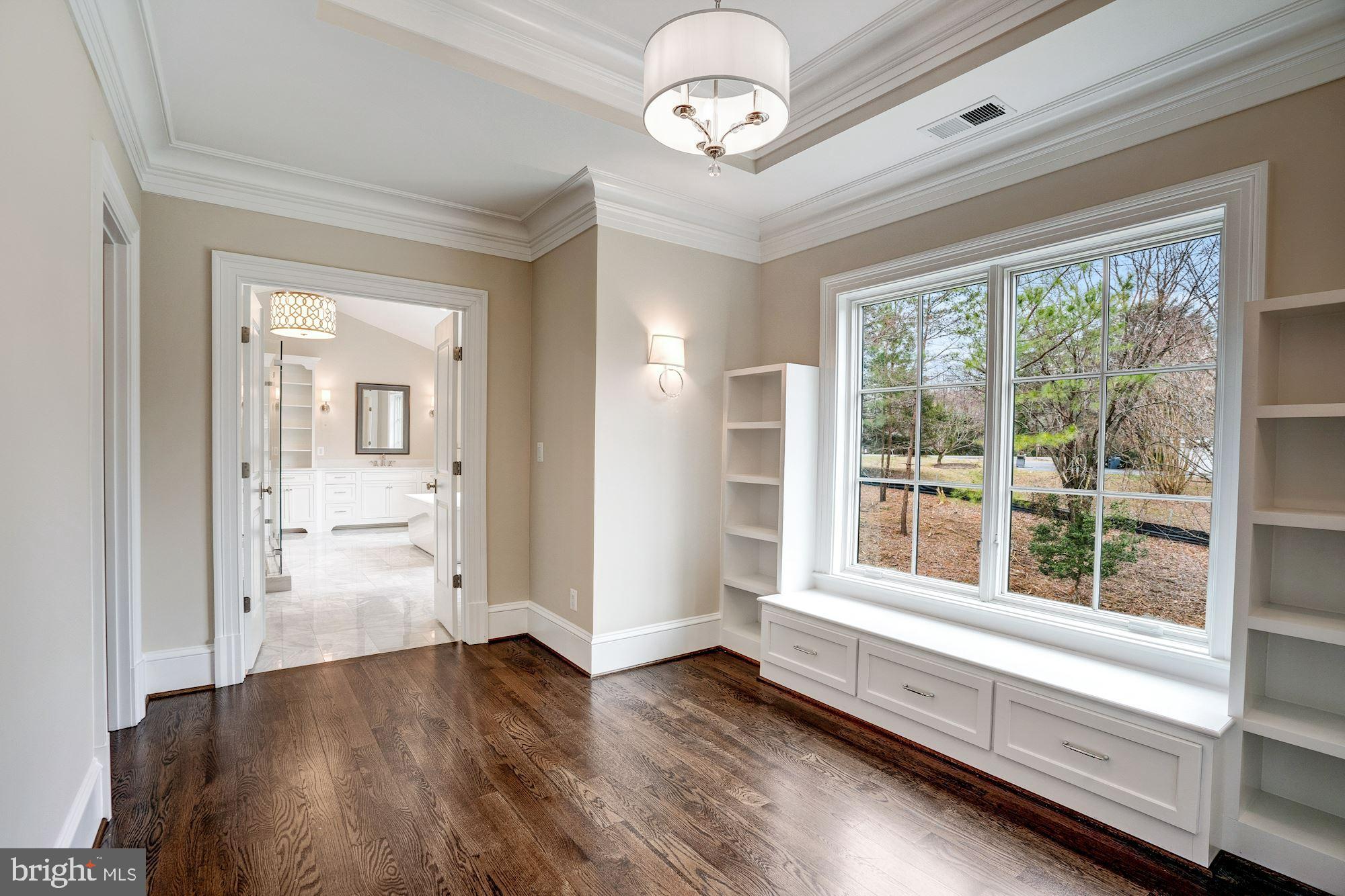 GLENDALE KNOLLS - Residential