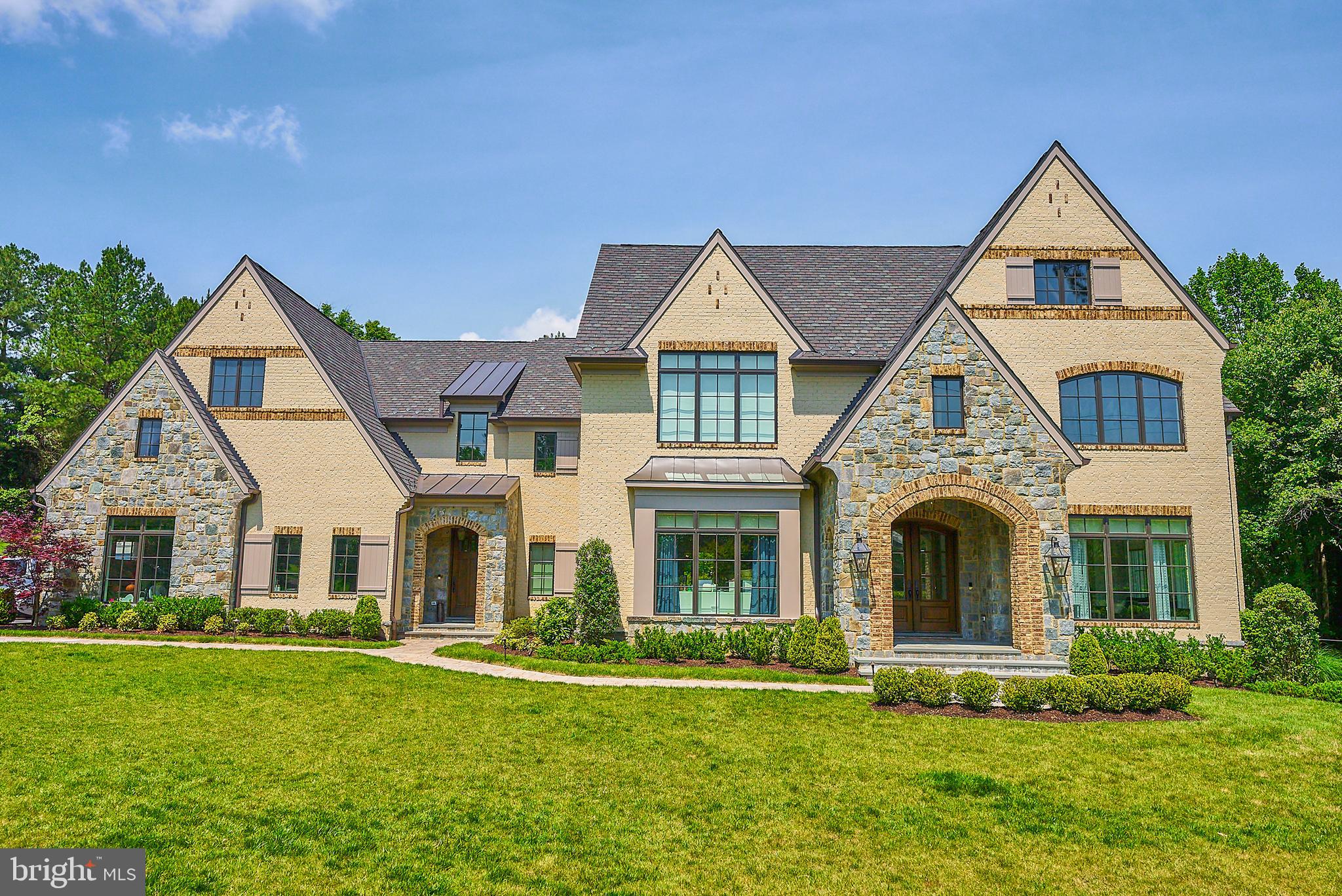 GLENDALE KNOLLS - Residential