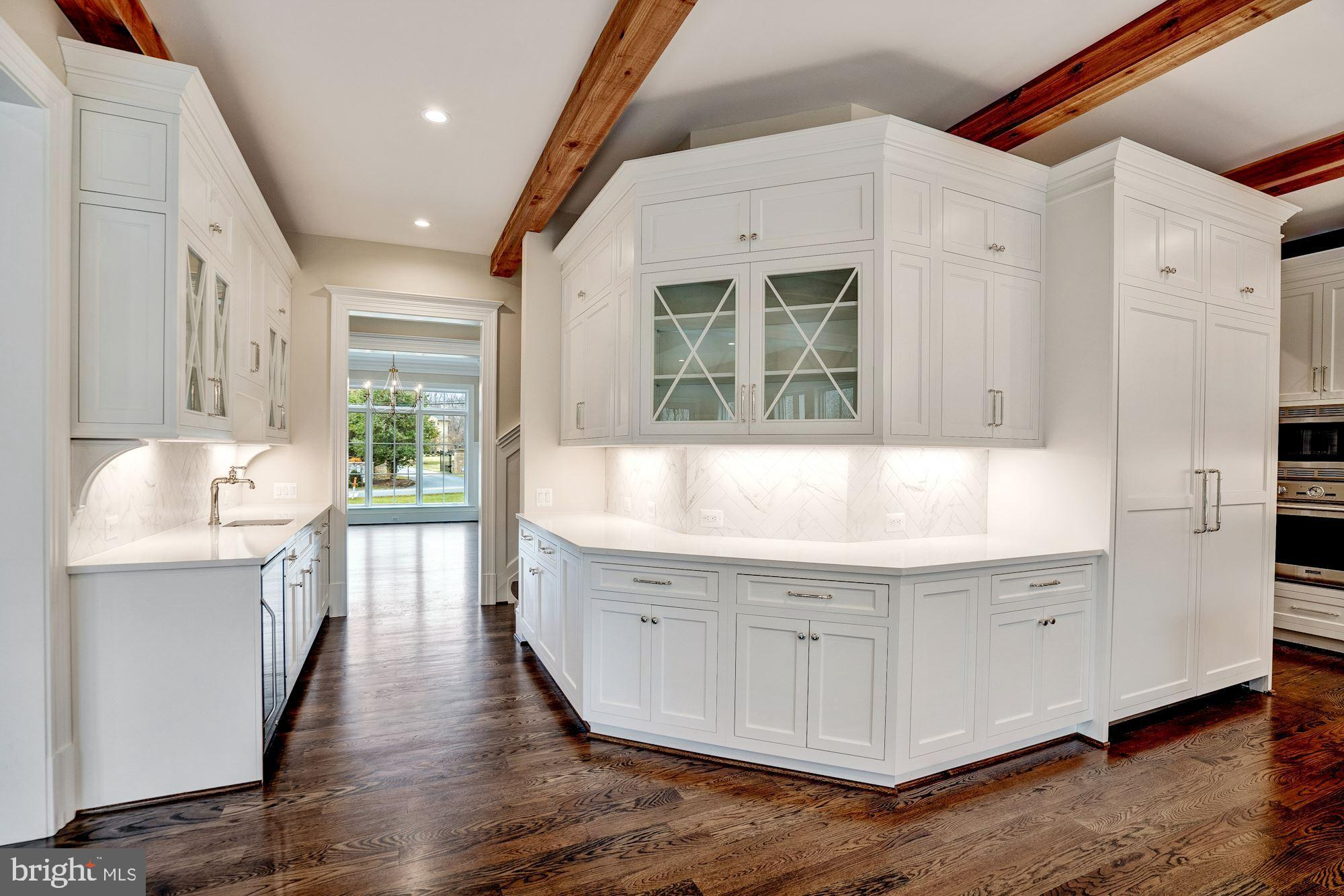 GLENDALE KNOLLS - Residential