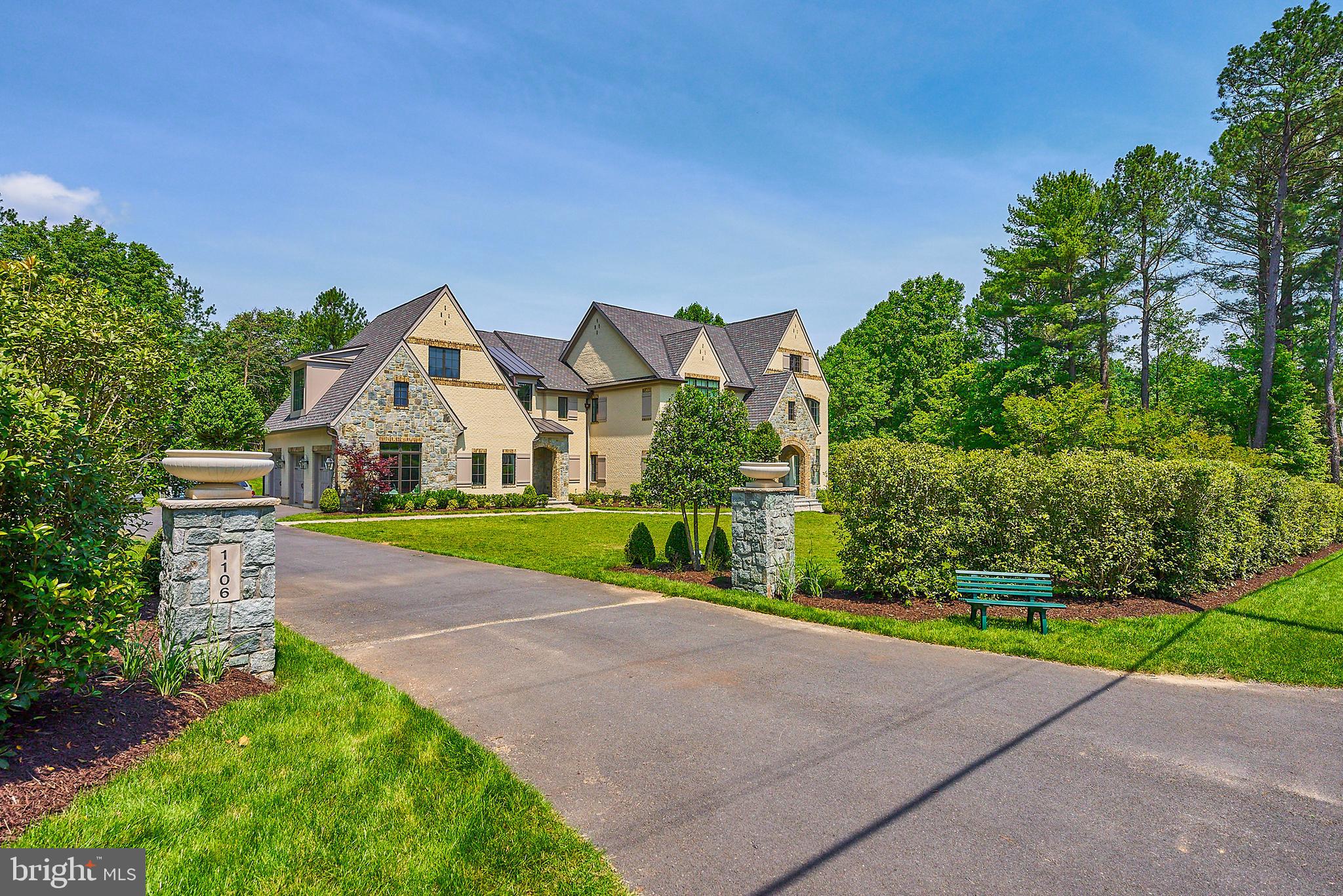 GLENDALE KNOLLS - Residential