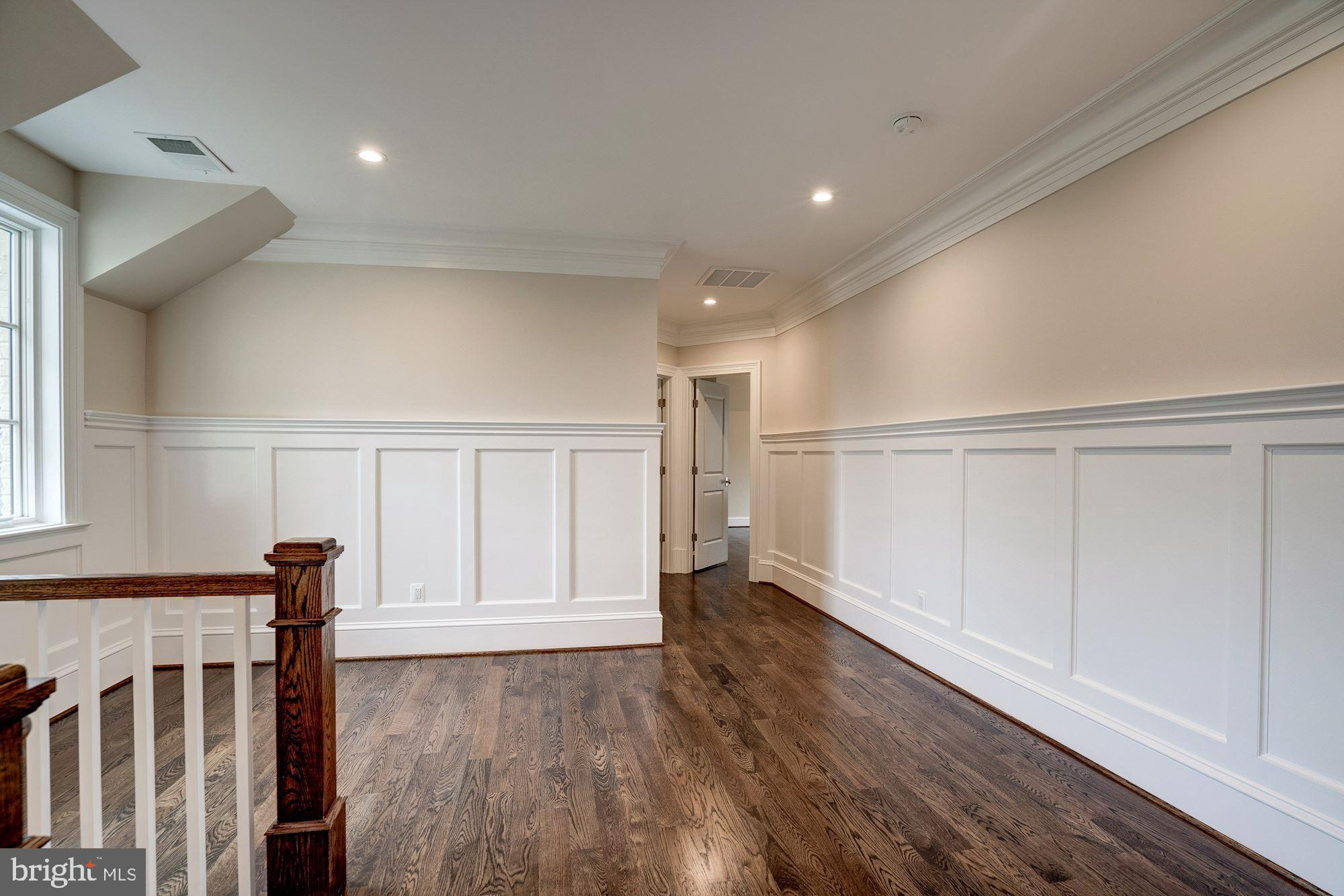 GLENDALE KNOLLS - Residential