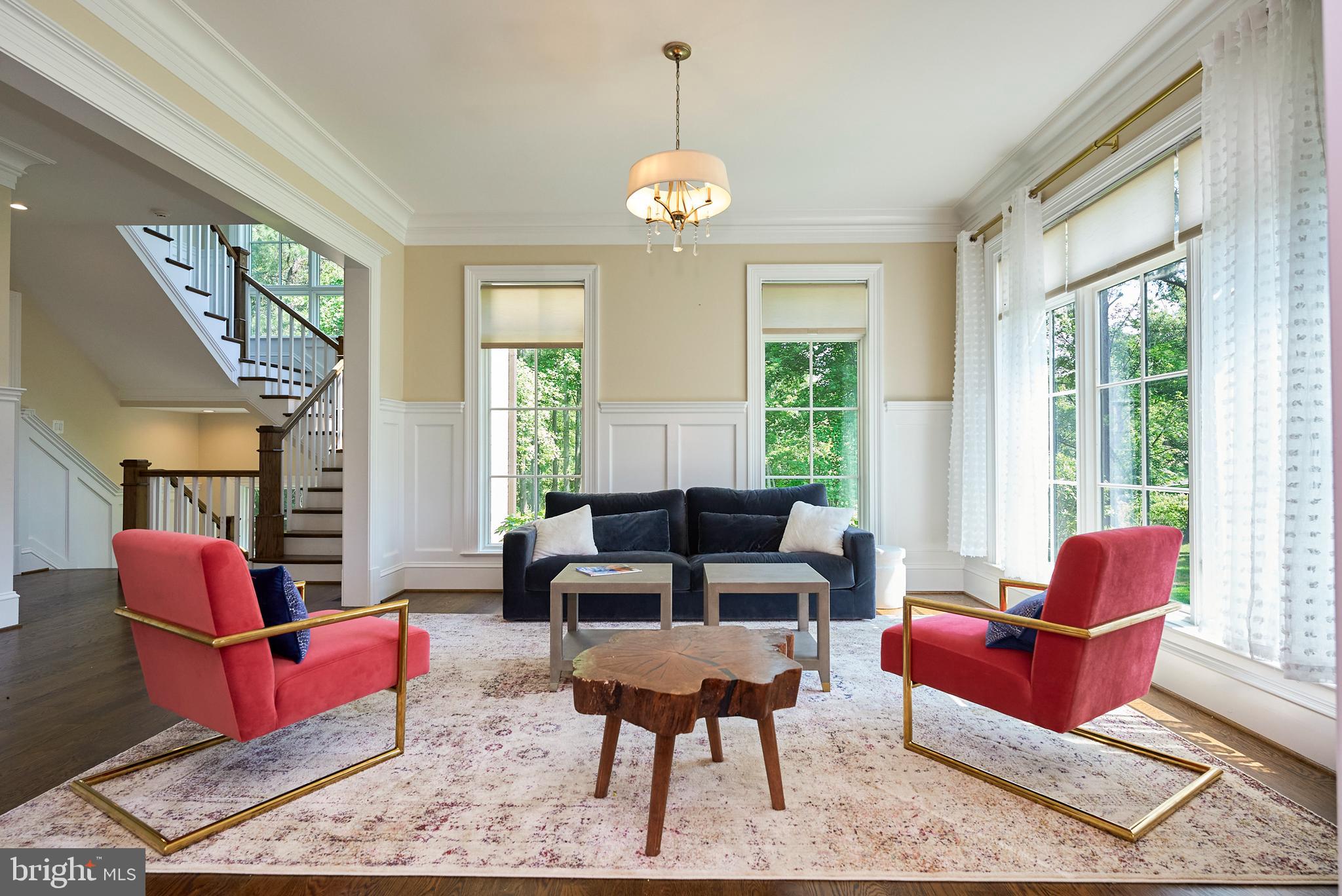 GLENDALE KNOLLS - Residential