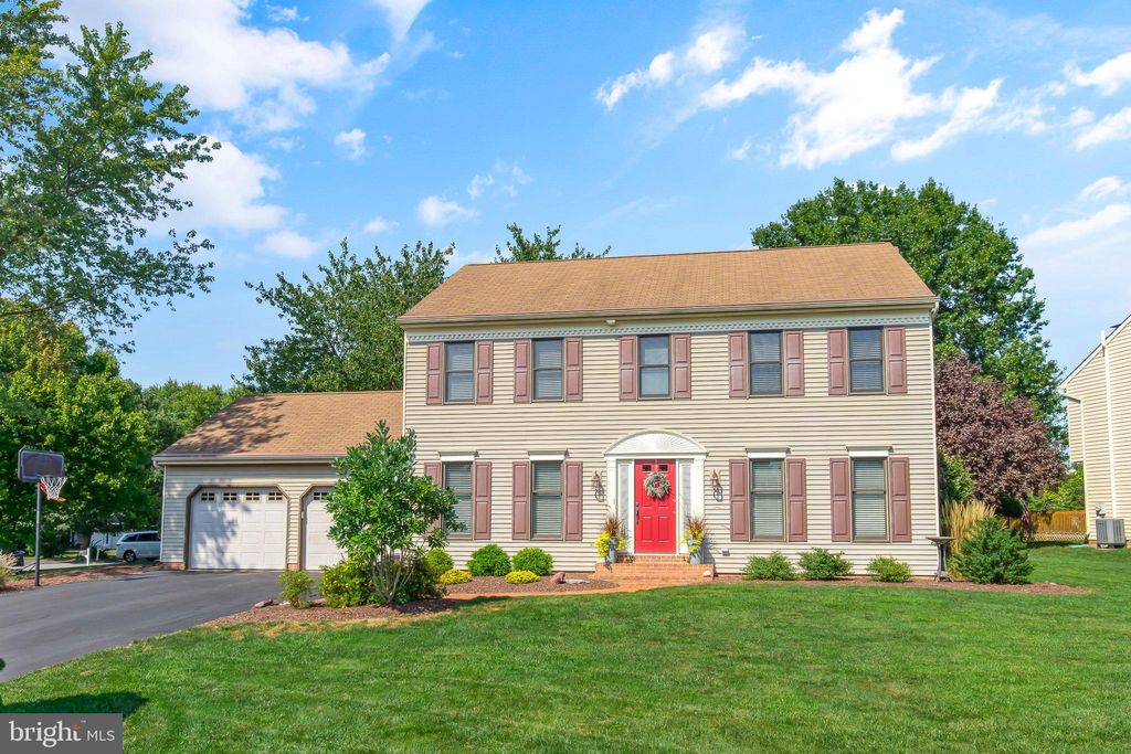 Photo of 991 Mill Mar Road, Lancaster, PA 17601 (MLS # PALA2057520)