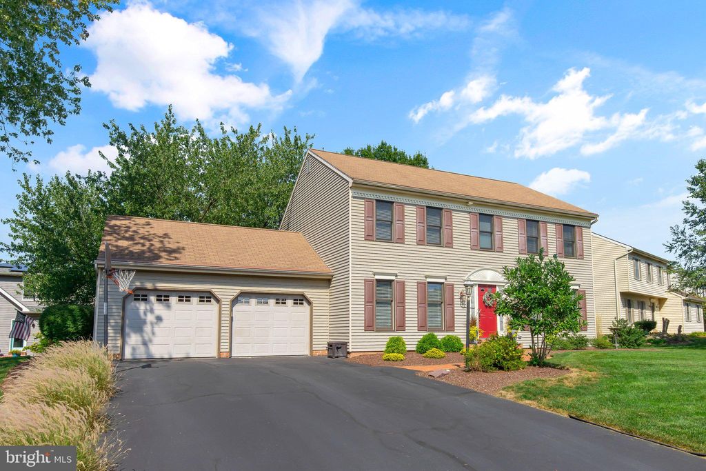 Photo of 991 Mill Mar Road, Lancaster, PA 17601 (MLS # PALA2057520)