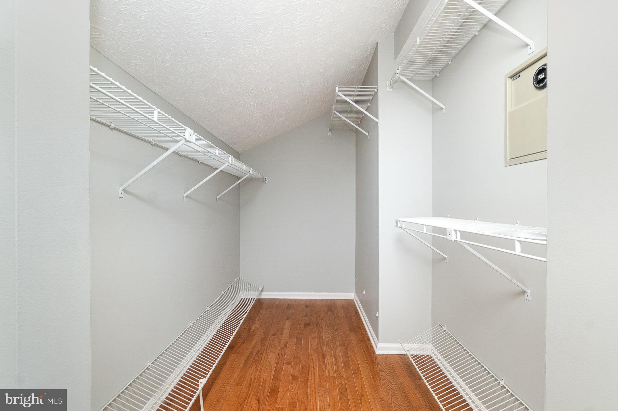 RUMSEY ISLAND - Residential