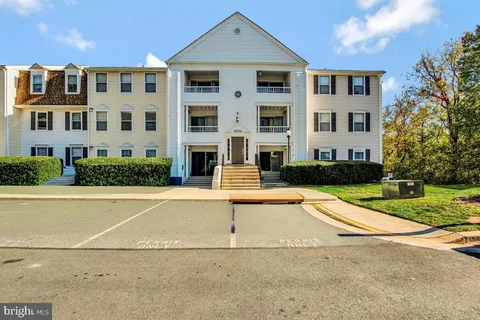 20334 Beaconfield Terrace Unit 02, Germantown, MD MLS: MDMC2205758