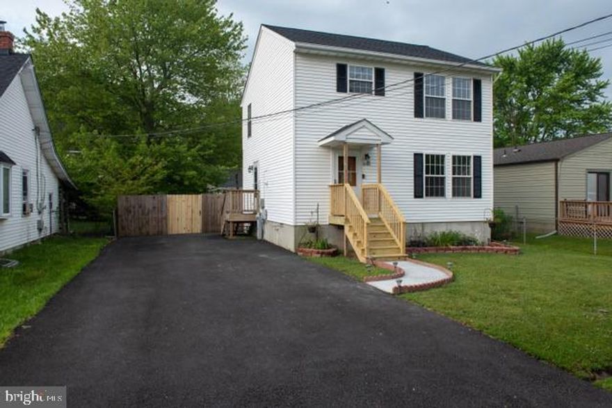 ****SELLER ASSISTANCE WITH CLOSING *****   Come see this gem tucked away within walking distance of the Chesapeake Bay in beautiful South County! Enjoy tranquil living in Cedarhurst on the Bay.   This beauty boasts a totally renovated kitchen and bathrooms, new floorings, and carpet and fresh paint throughout.  Custom kitchen with all new stainless-steel appliances, cabinets,  and new lighting.  The first-floor powder room is totally renovated and freshly painted.  Enjoy dinner with the family in the open dining room or sit out on the large enclosed deck.  You also have the option of enjoying the grass under your feet in a fully fenced in back yard.  The upper level features 3 bedrooms, 2 totally renovated bathrooms, and new carpet throughout. Cedarhurst on the Bay is a water privileged community featuring a covered community pier, beach, clubhouse, playground, and a marina!  This is the home you have been waiting for. Peace and tranquility is just 30 minutes from Annapolis and less than an hour to Washington or Baltimore.  Welcome Home!