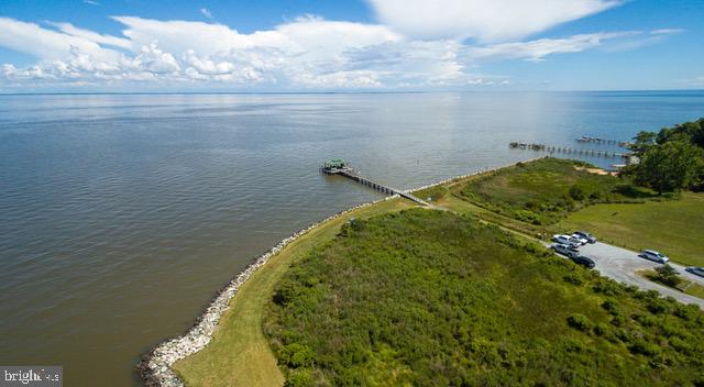 CEDARHURST ON THE BAY - Residential