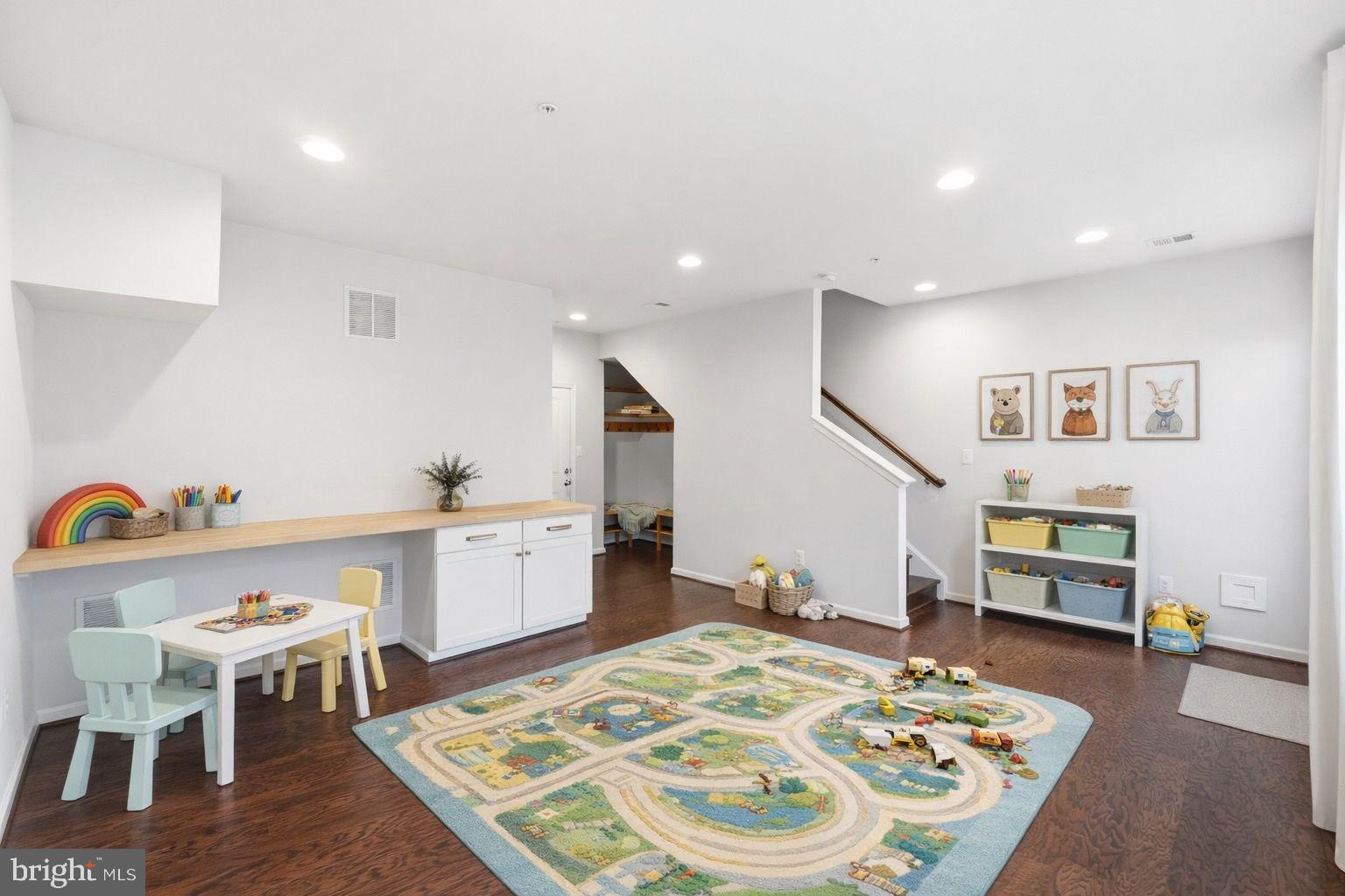 CABIN BRANCH - Residential