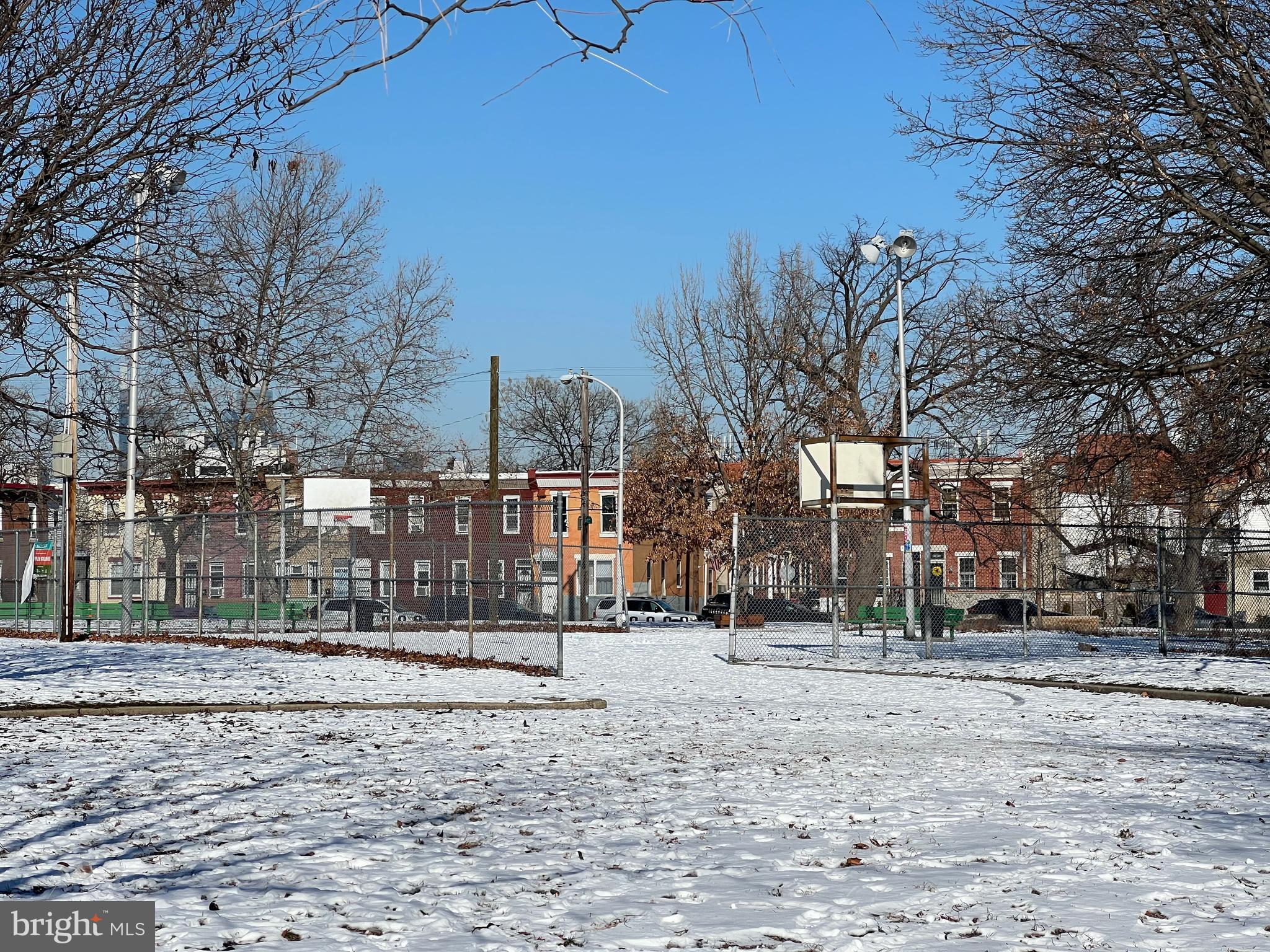 PHILADELPHIA (SOUTH) - Land