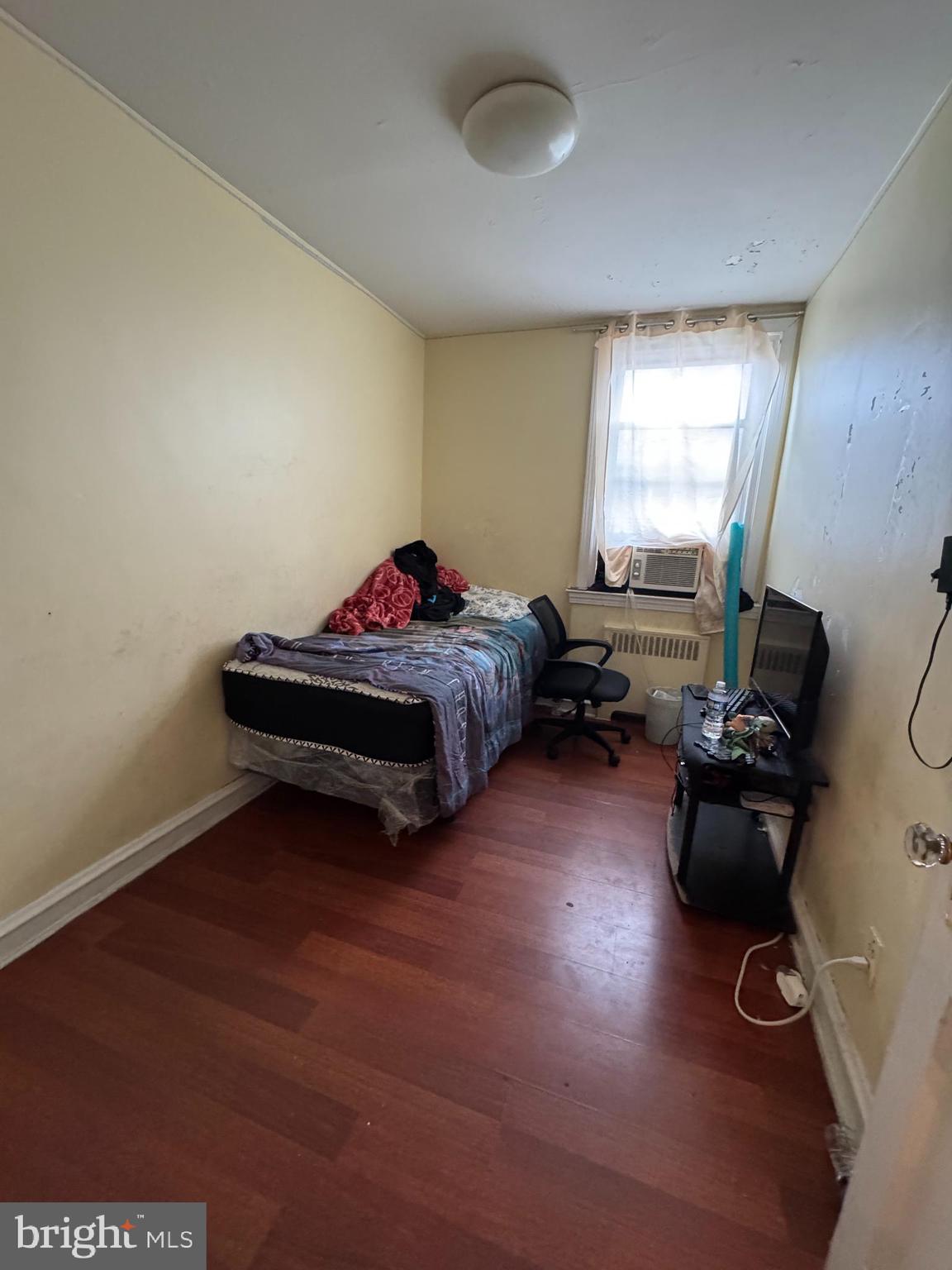 OXFORD CIRCLE - Residential