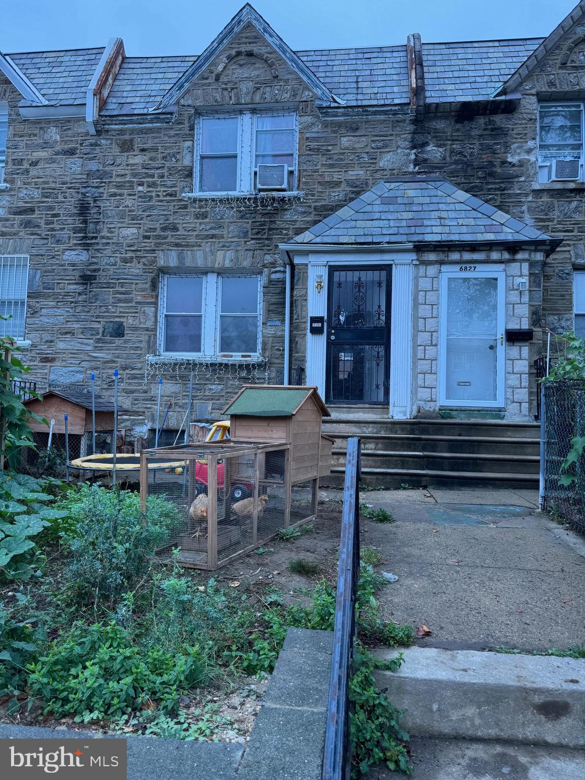 OXFORD CIRCLE - Residential