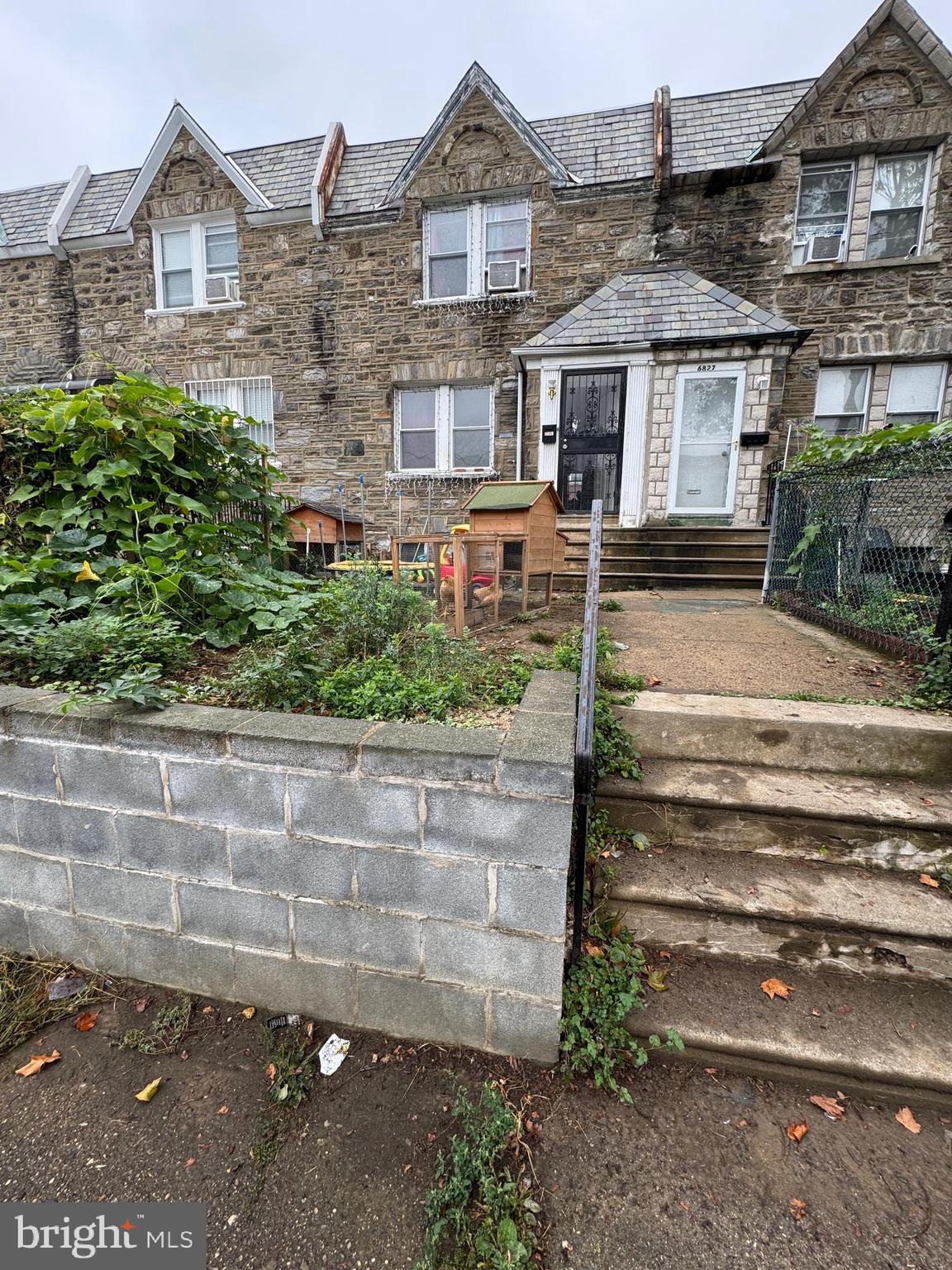 OXFORD CIRCLE - Residential