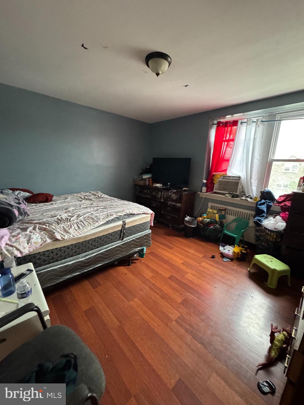 OXFORD CIRCLE - Residential