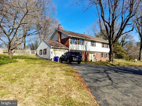7301 Mill Run Dr, Rockville, MD 20855 - MLS#: MDMC2173344