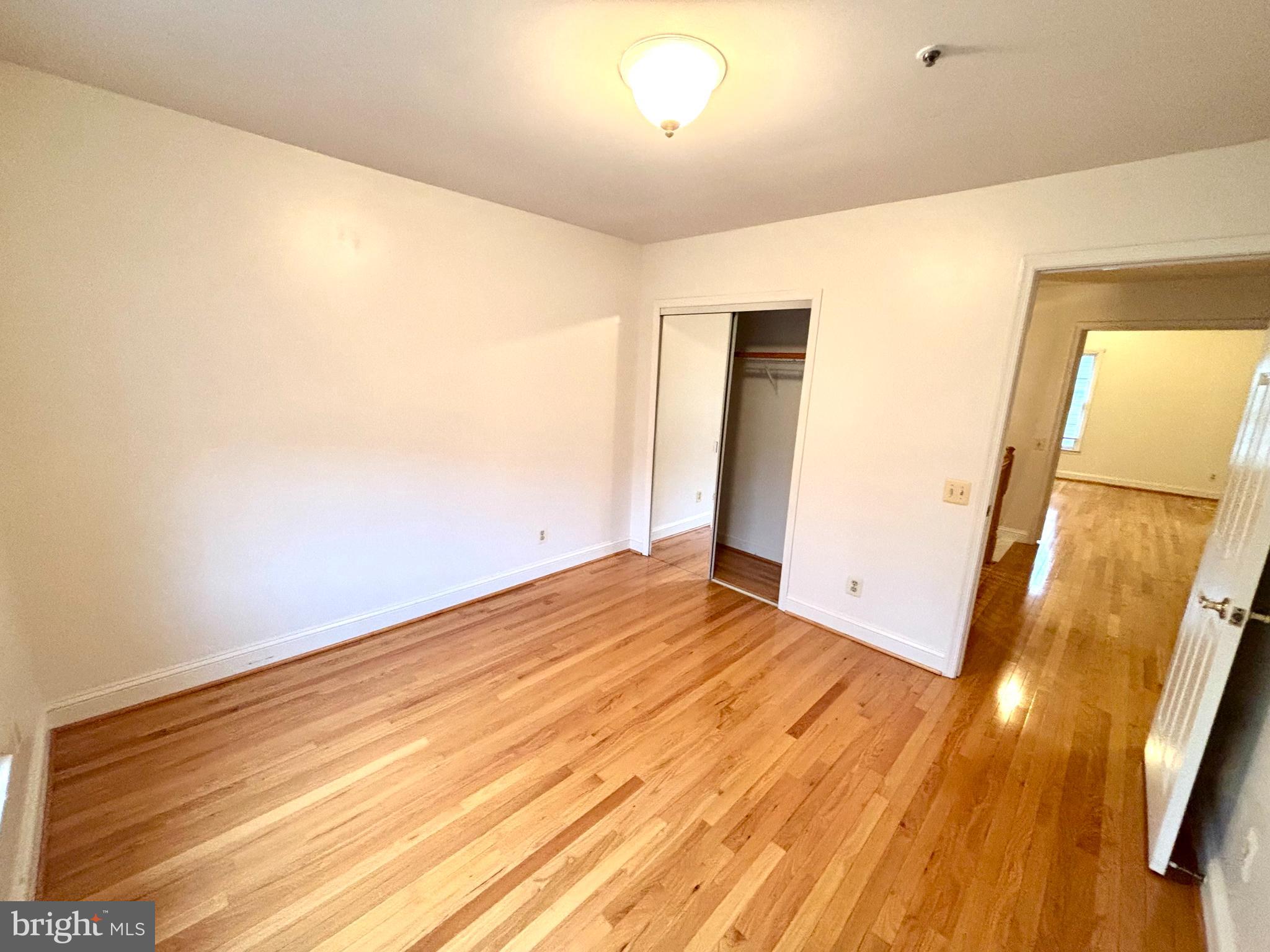 DECOVERLY ADVENTURE - Residential Lease