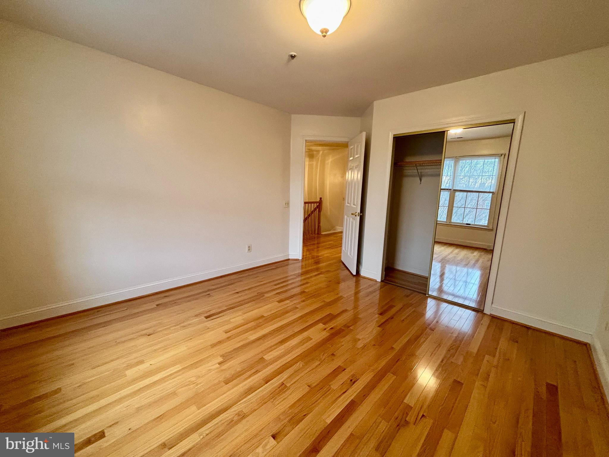 DECOVERLY ADVENTURE - Residential Lease