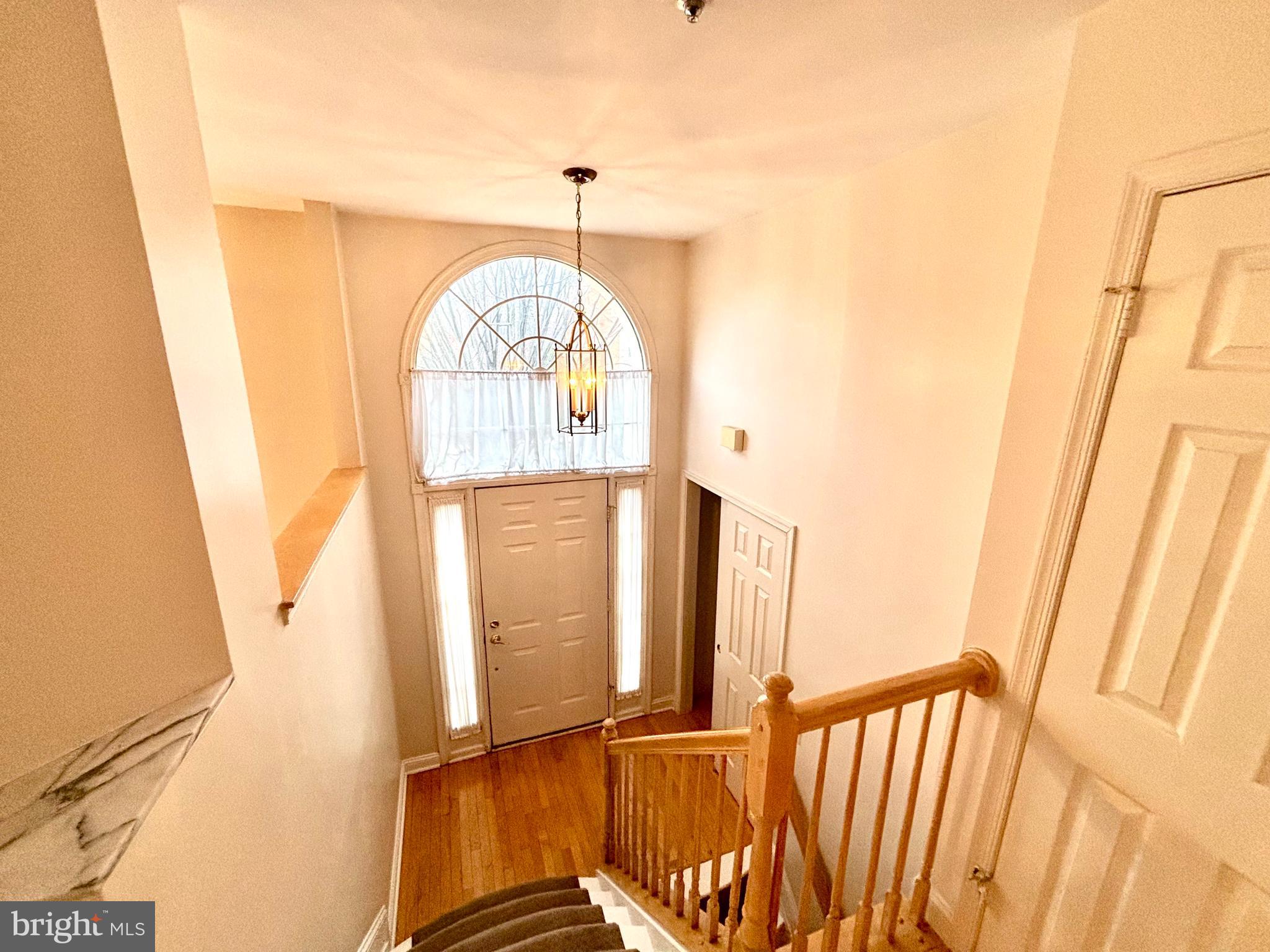 DECOVERLY ADVENTURE - Residential Lease