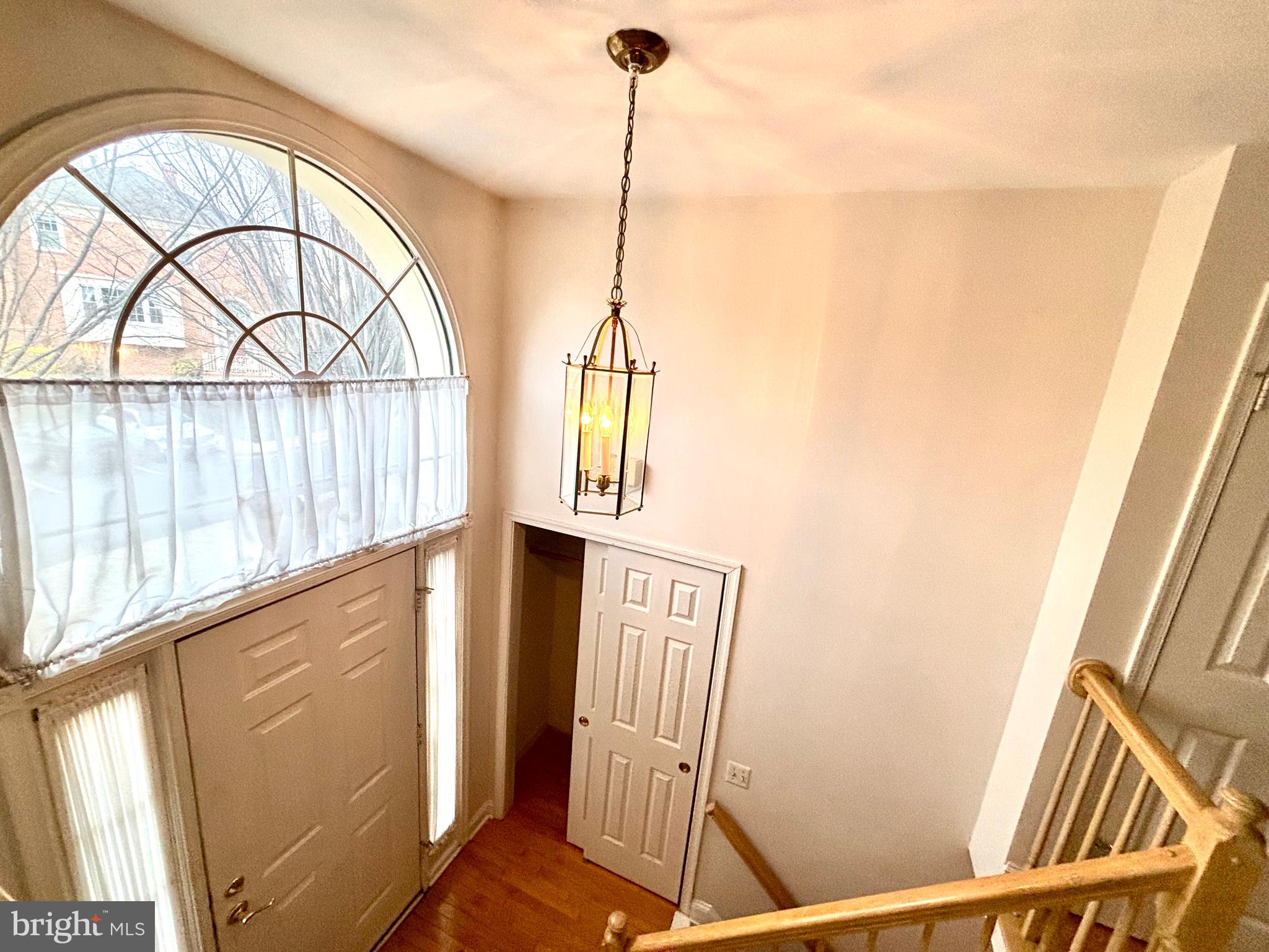 DECOVERLY ADVENTURE - Residential Lease