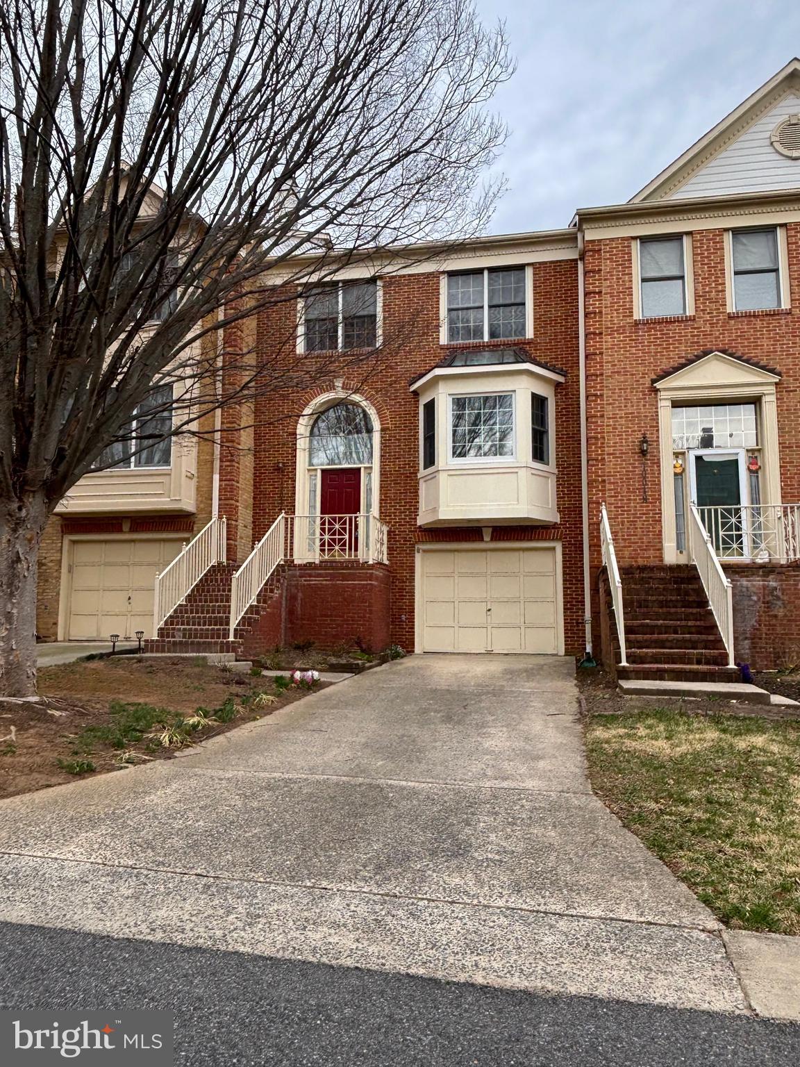 DECOVERLY ADVENTURE - Residential Lease