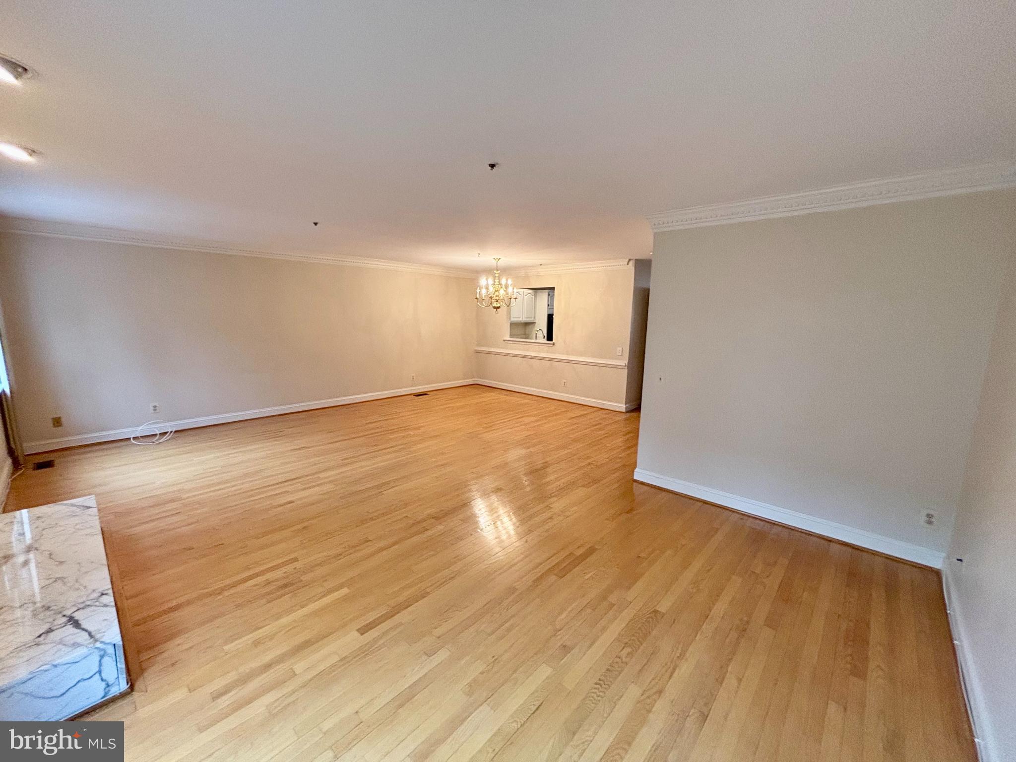 DECOVERLY ADVENTURE - Residential Lease