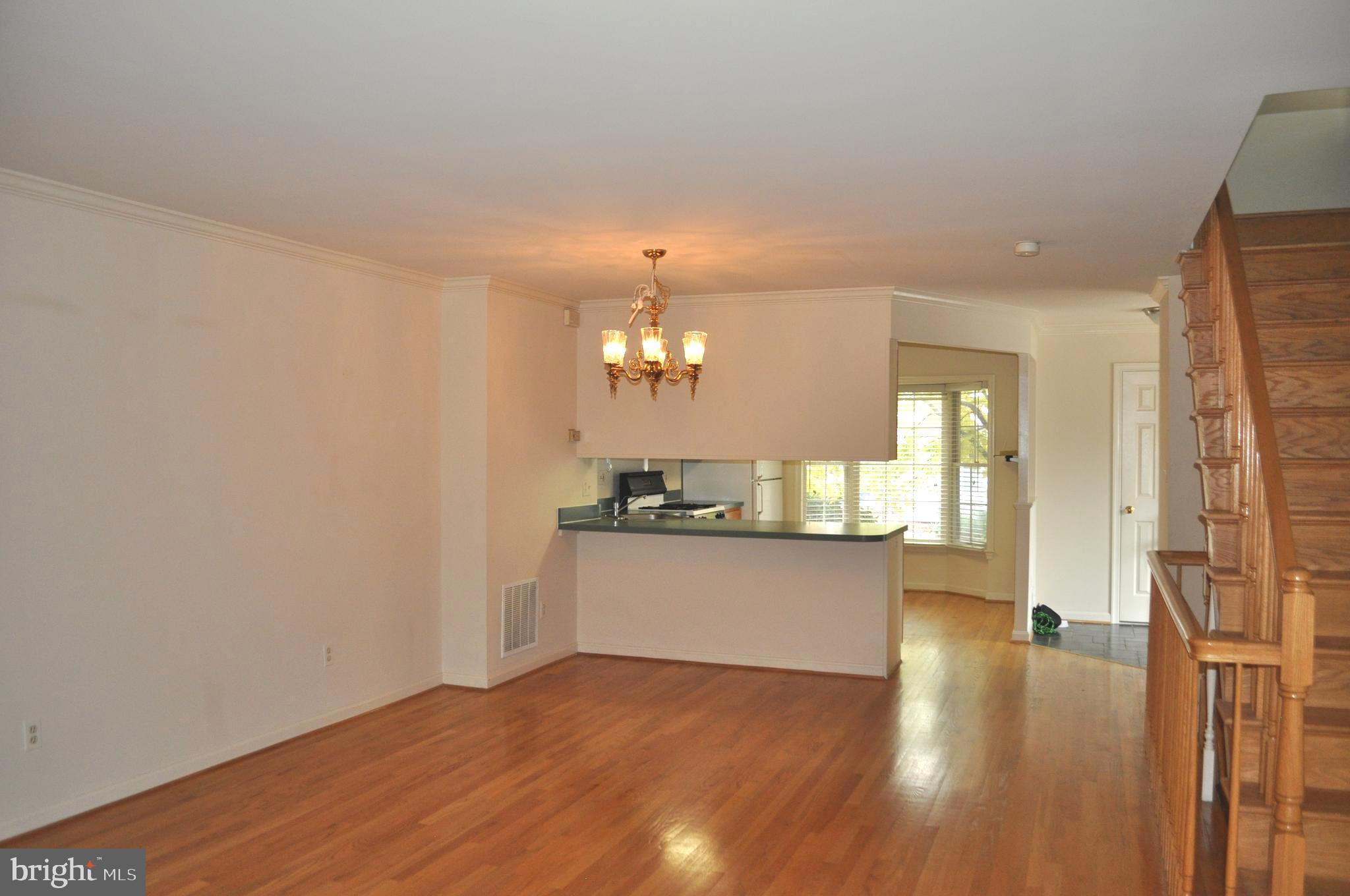 WAVERLY HILLS - Residential Lease