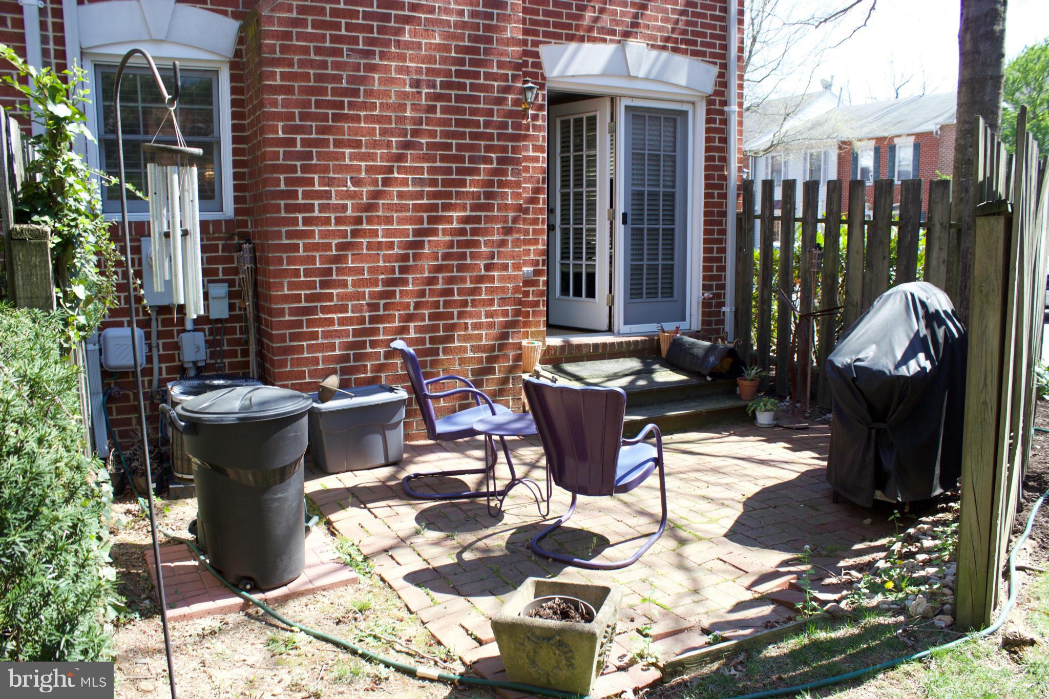 WAVERLY HILLS - Residential Lease