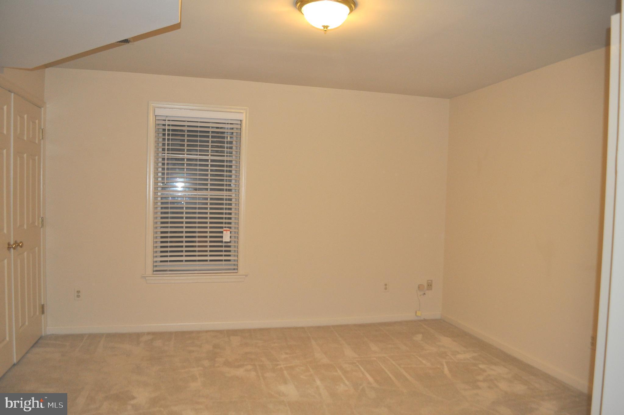 WAVERLY HILLS - Residential Lease