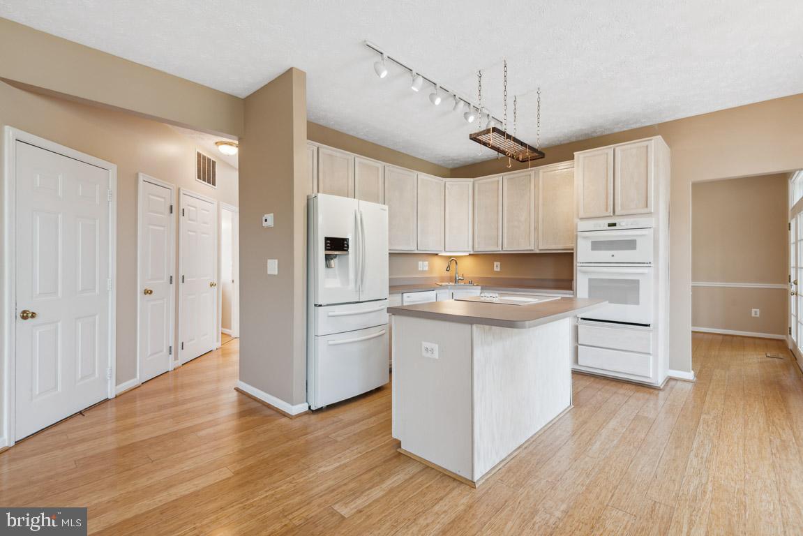 BAYVIEW HILLS - Residential