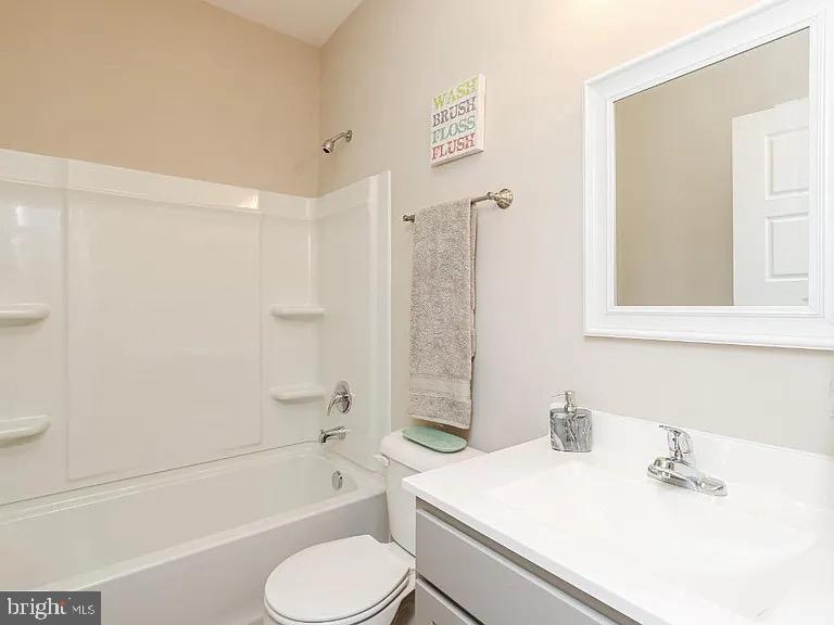 NADENBOUSCH PINES - Residential