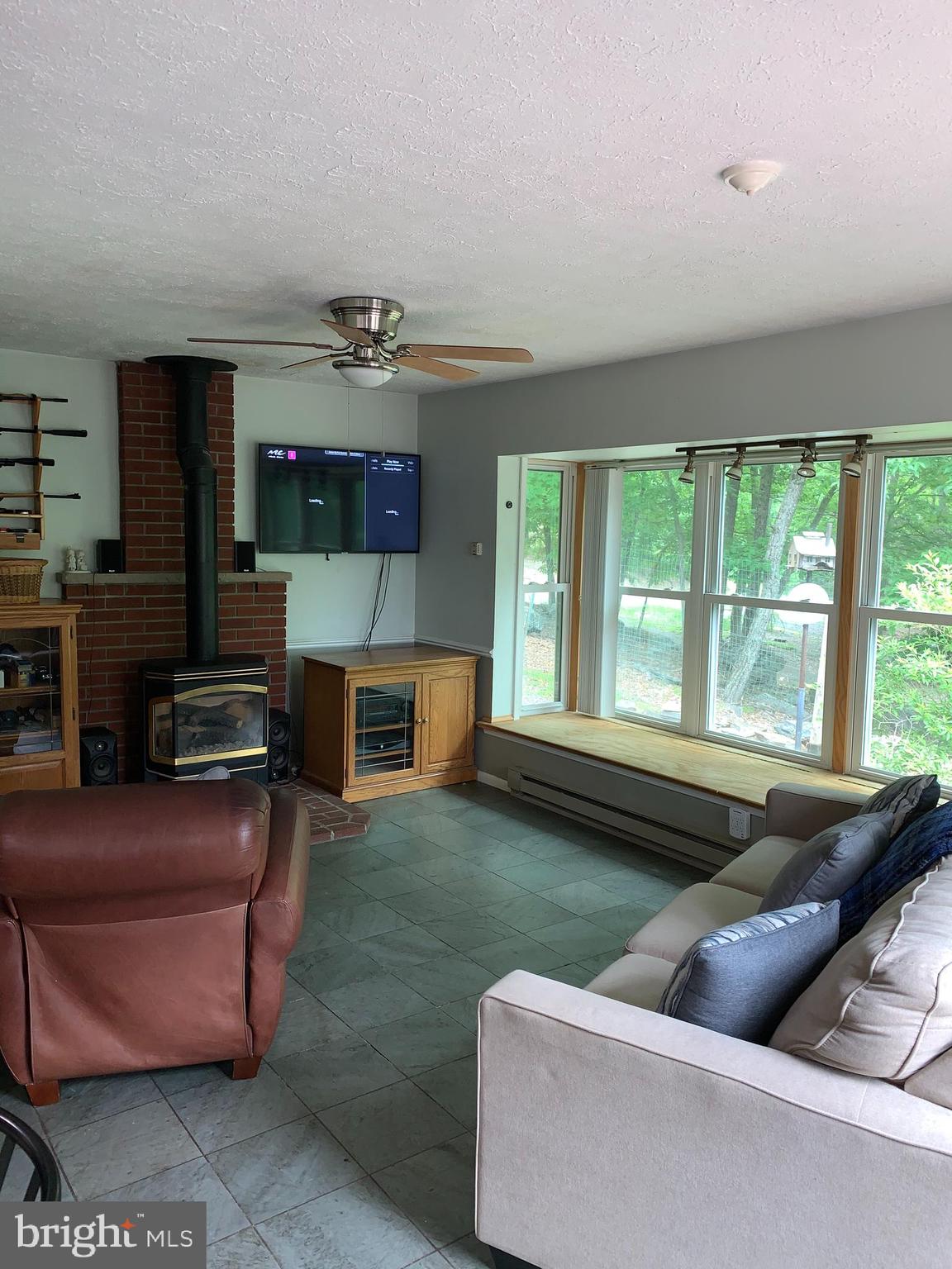 SAW CREEK ESTATES - Residential