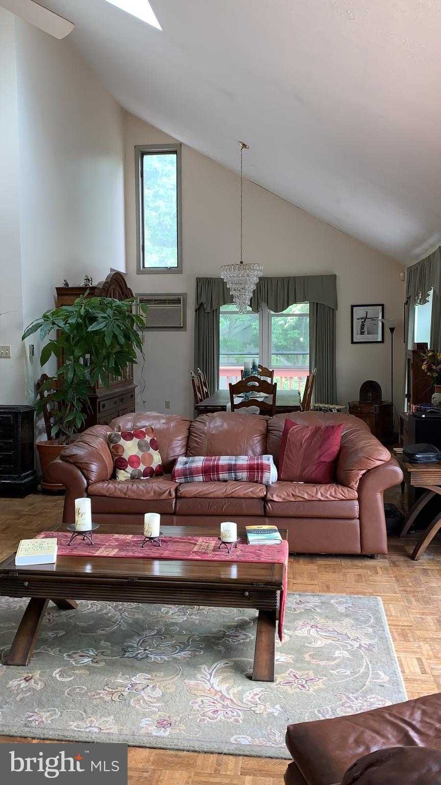 SAW CREEK ESTATES - Residential