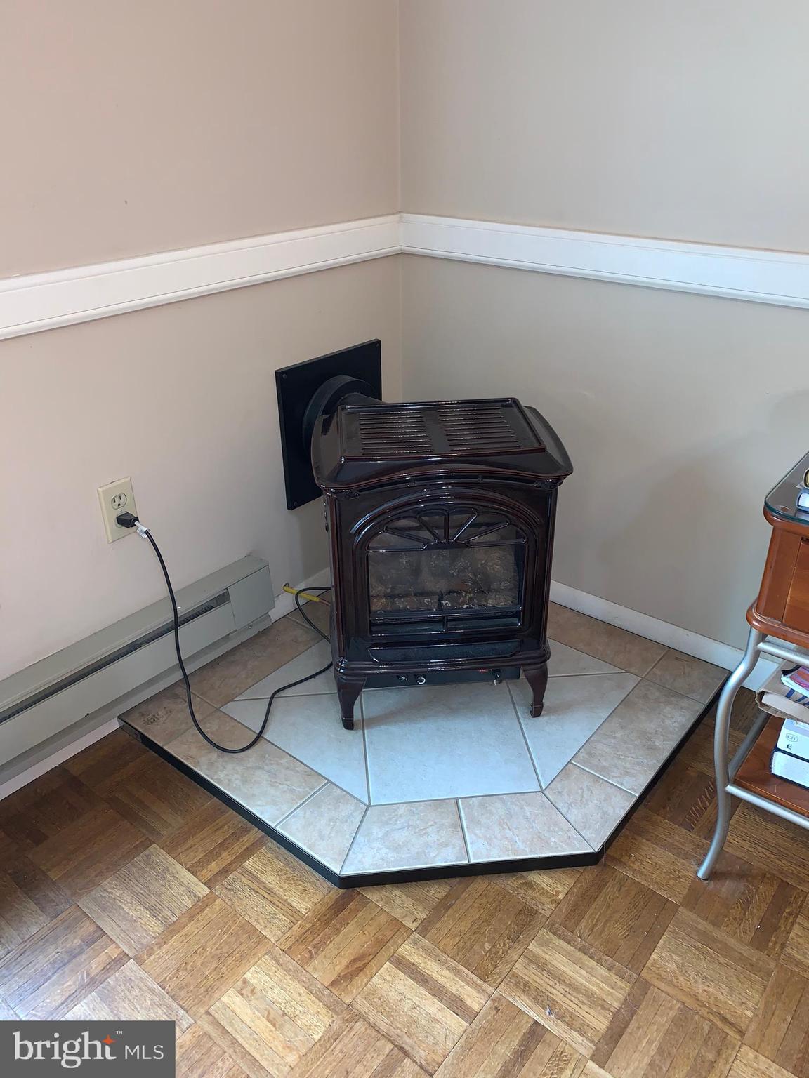 SAW CREEK ESTATES - Residential