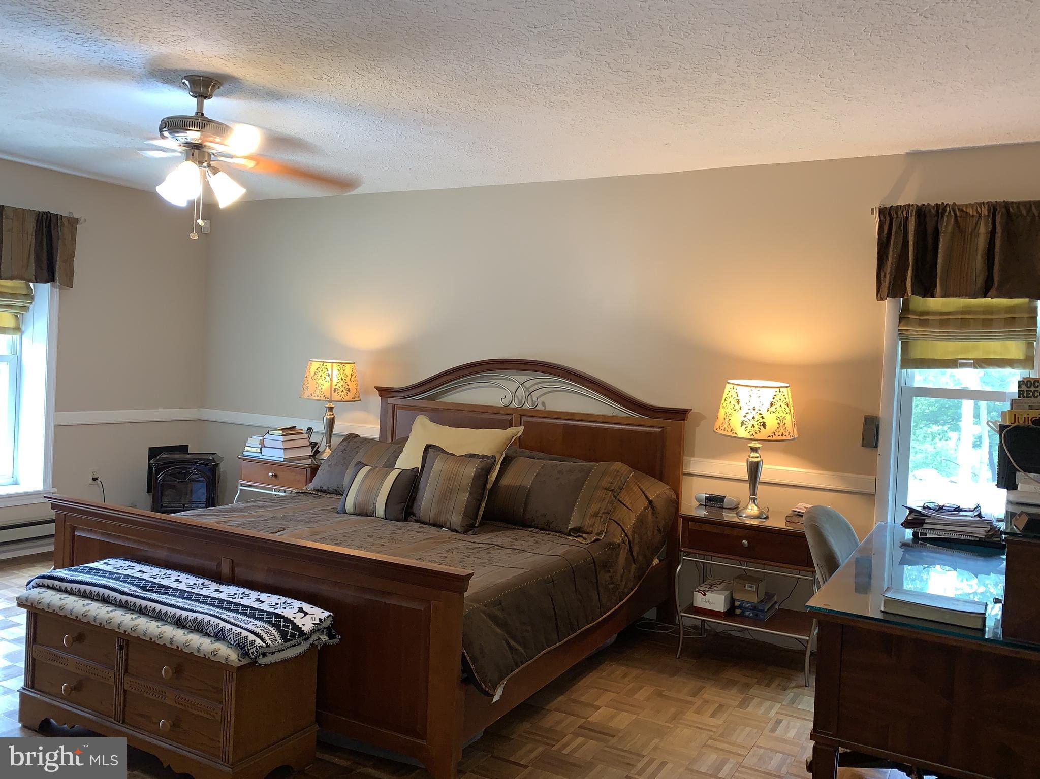 SAW CREEK ESTATES - Residential