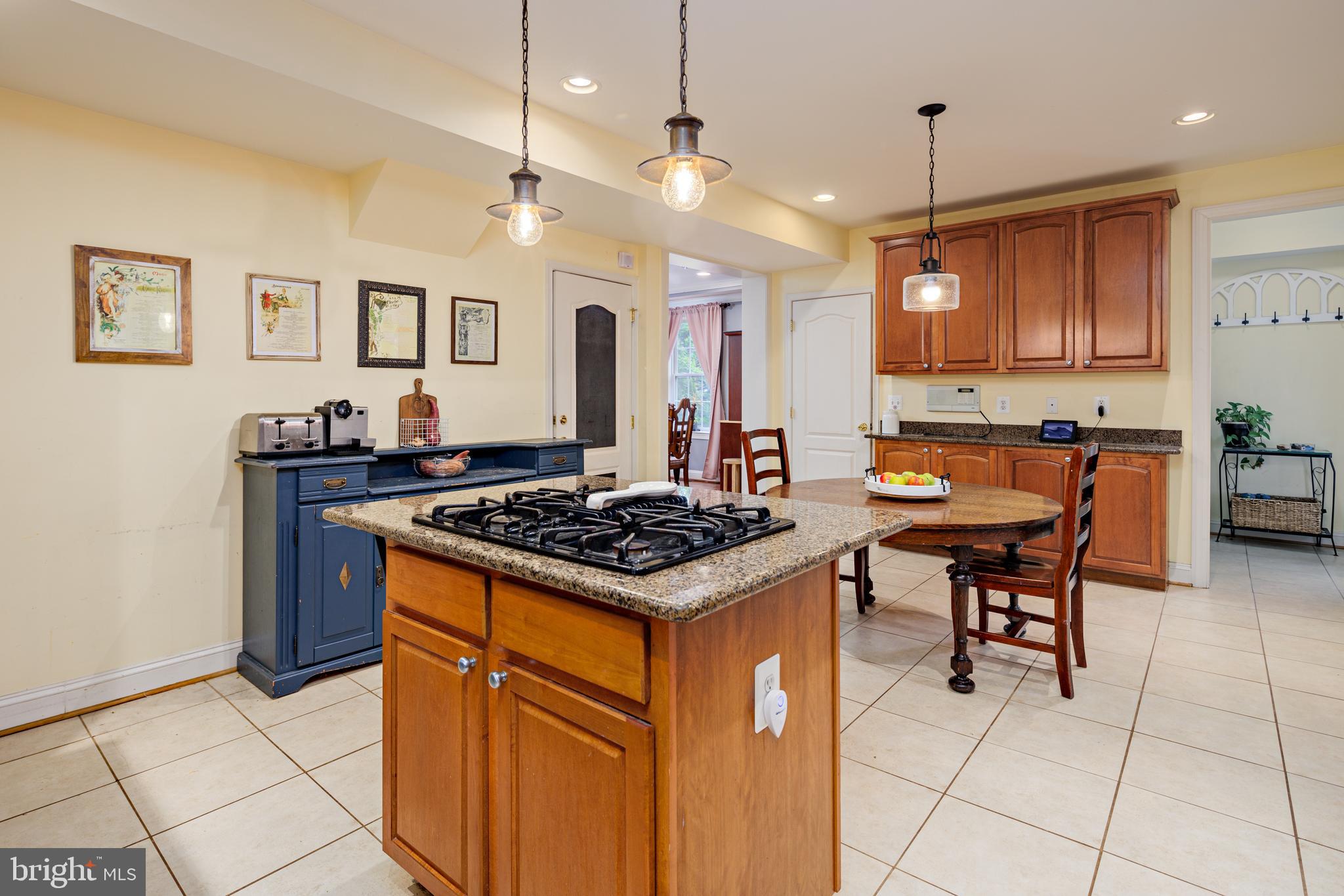 LAKE EVESHAM - Residential Lease