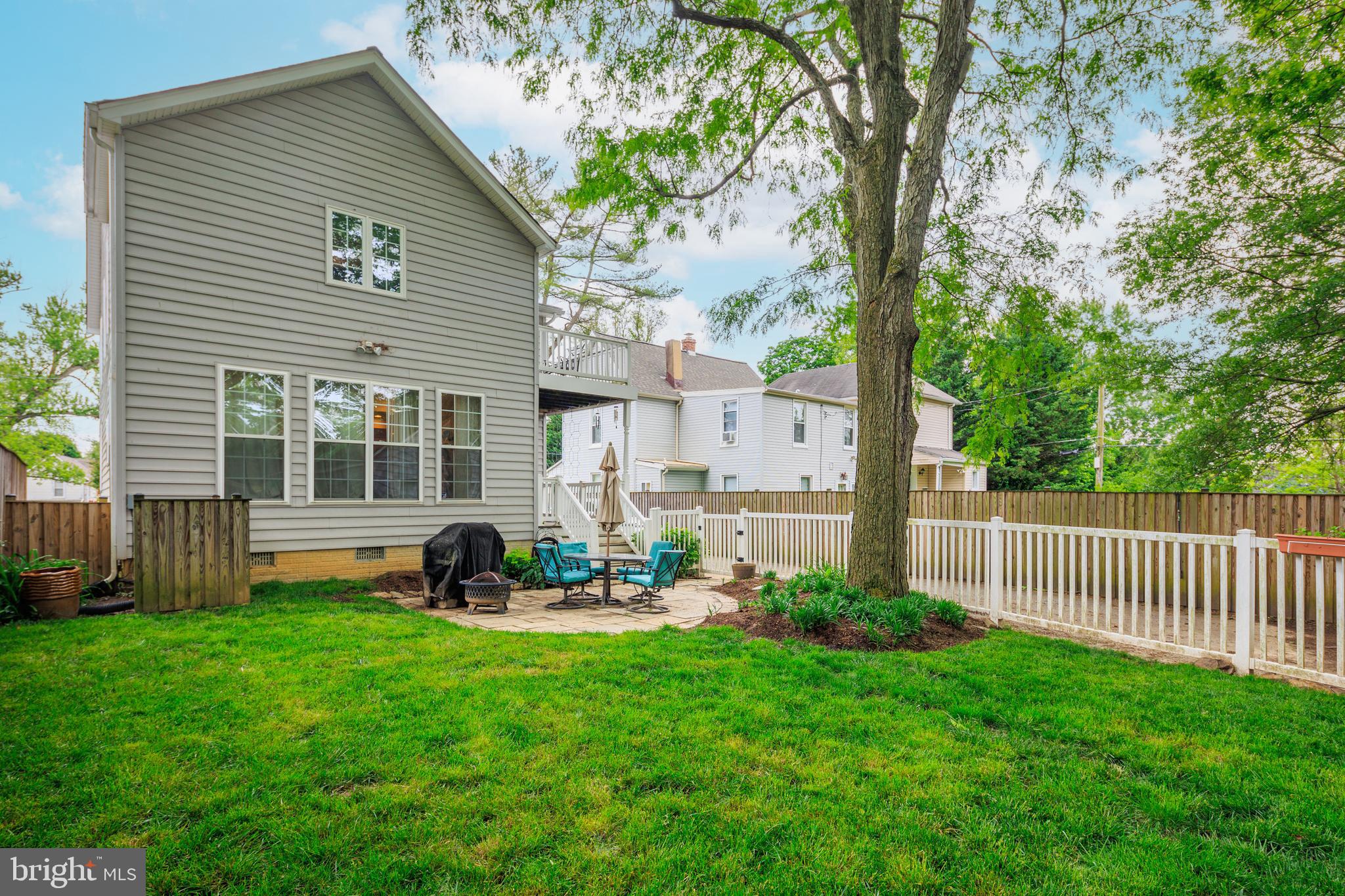 LAKE EVESHAM - Residential Lease