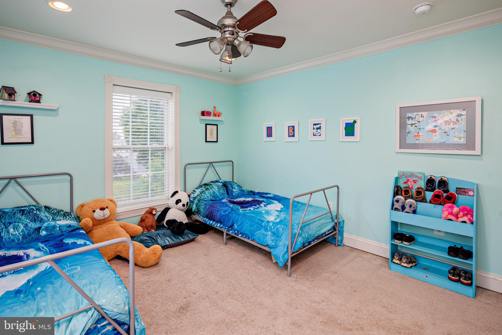 LAKE EVESHAM - Residential Lease