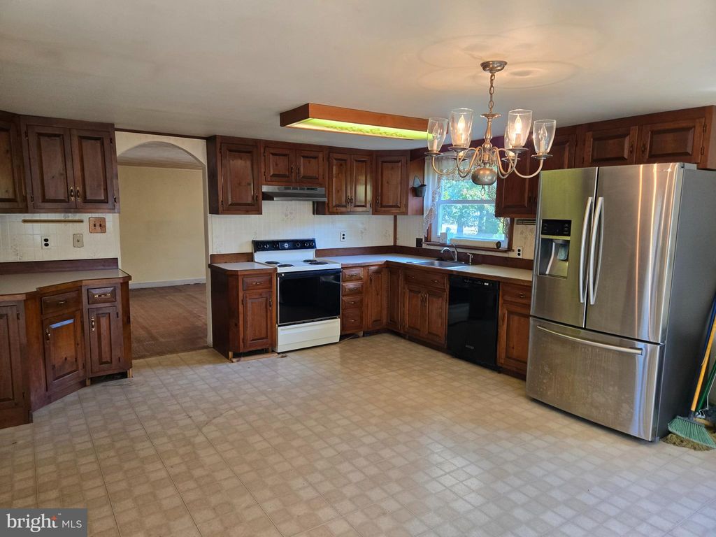 Photo of 1242 W Orvilla Road, HATFIELD, PA 19440 (MLS # PAMC2156254)