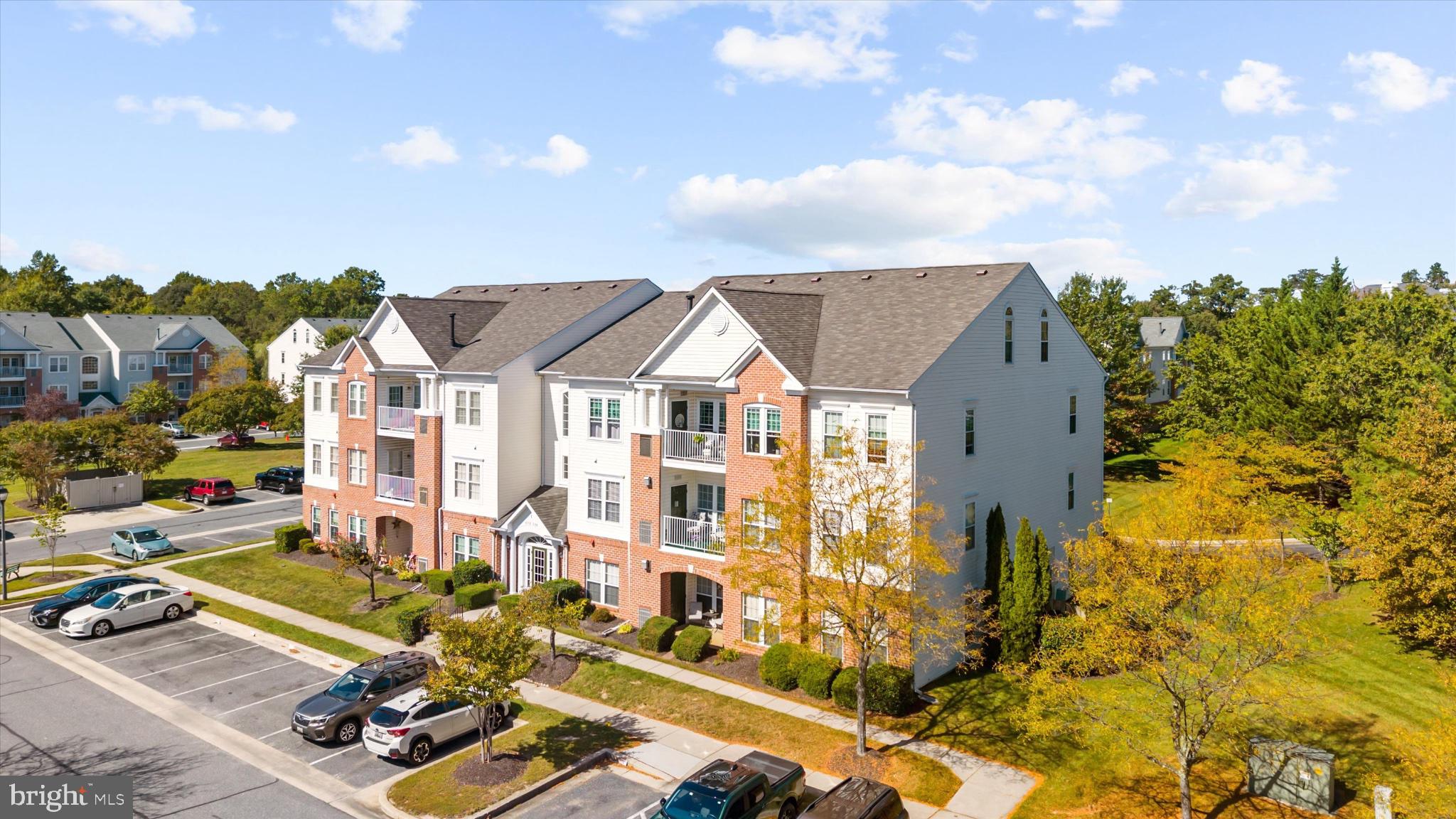 5174 BRIGHTLEAF COURT 5174