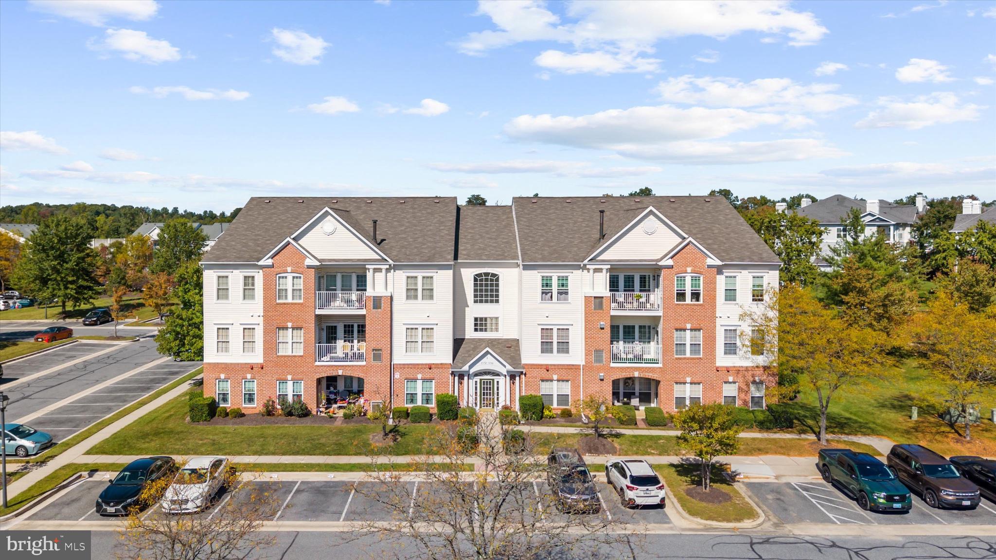 5174 BRIGHTLEAF COURT 5174