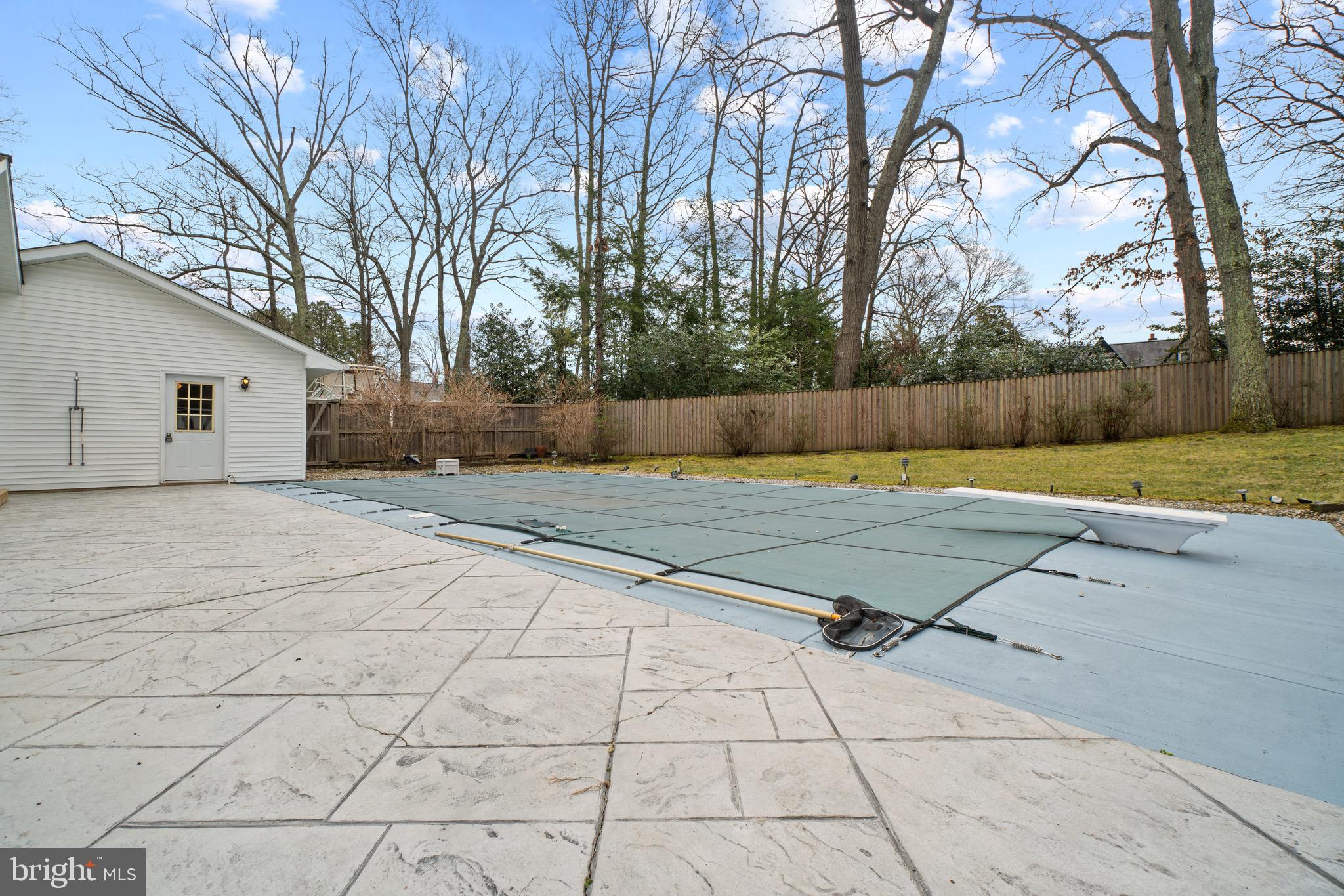 LONGMEADOW - Residential