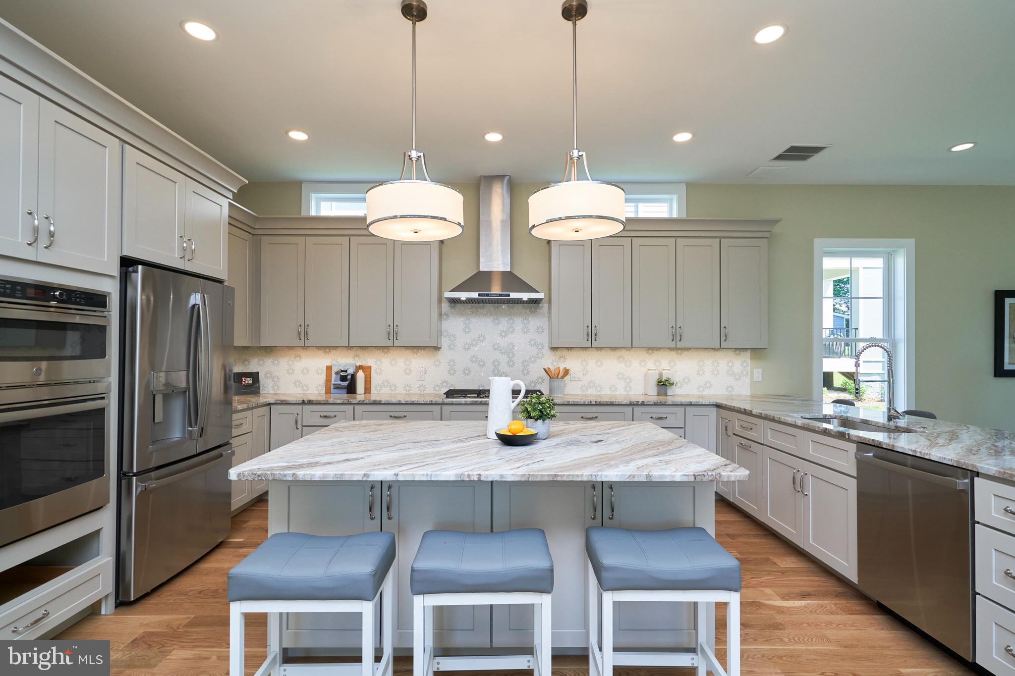 VALLEY VIEW - Residential